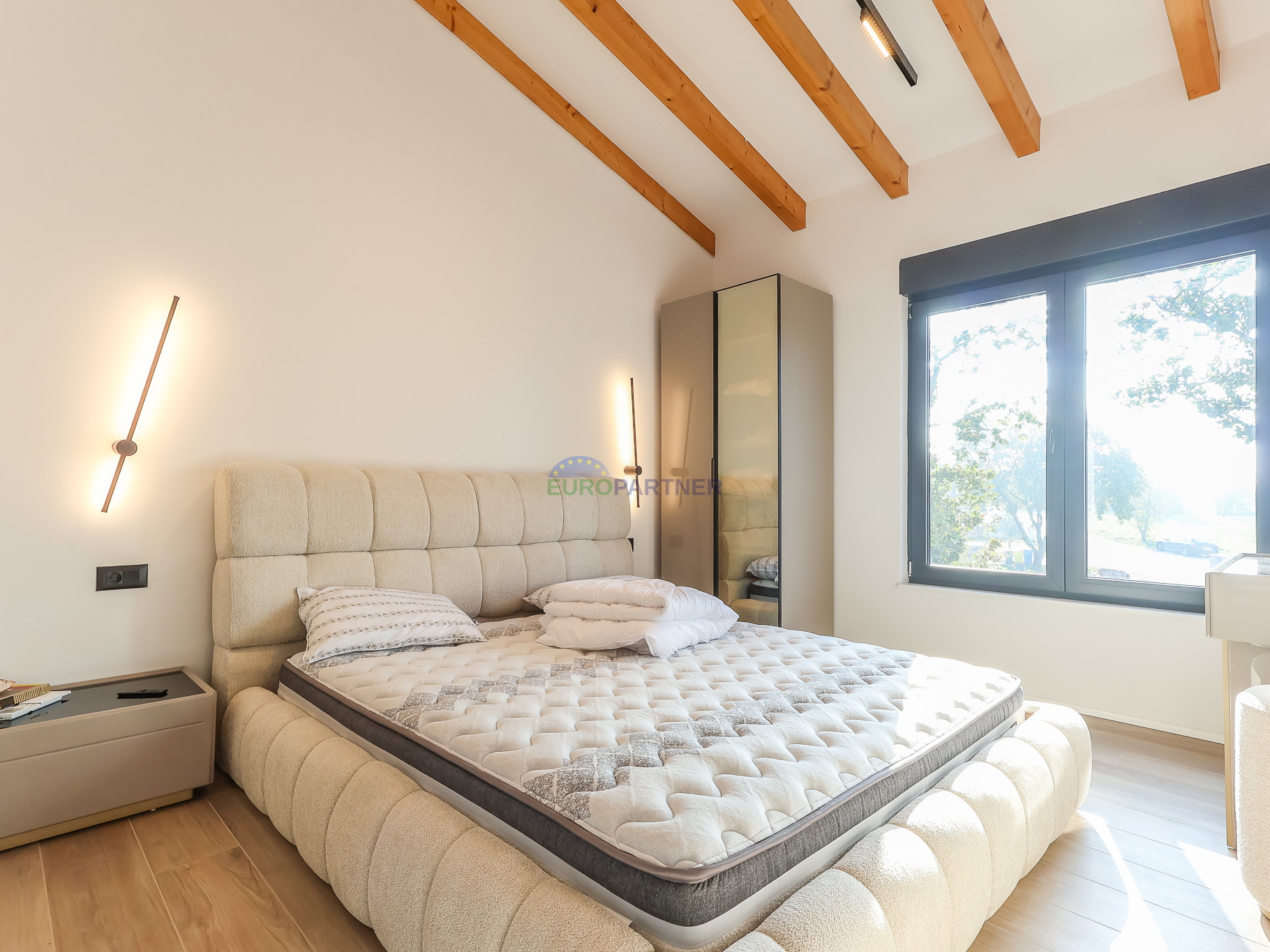 Novogradnja modernog dizajna 5km od Poreča, Istra