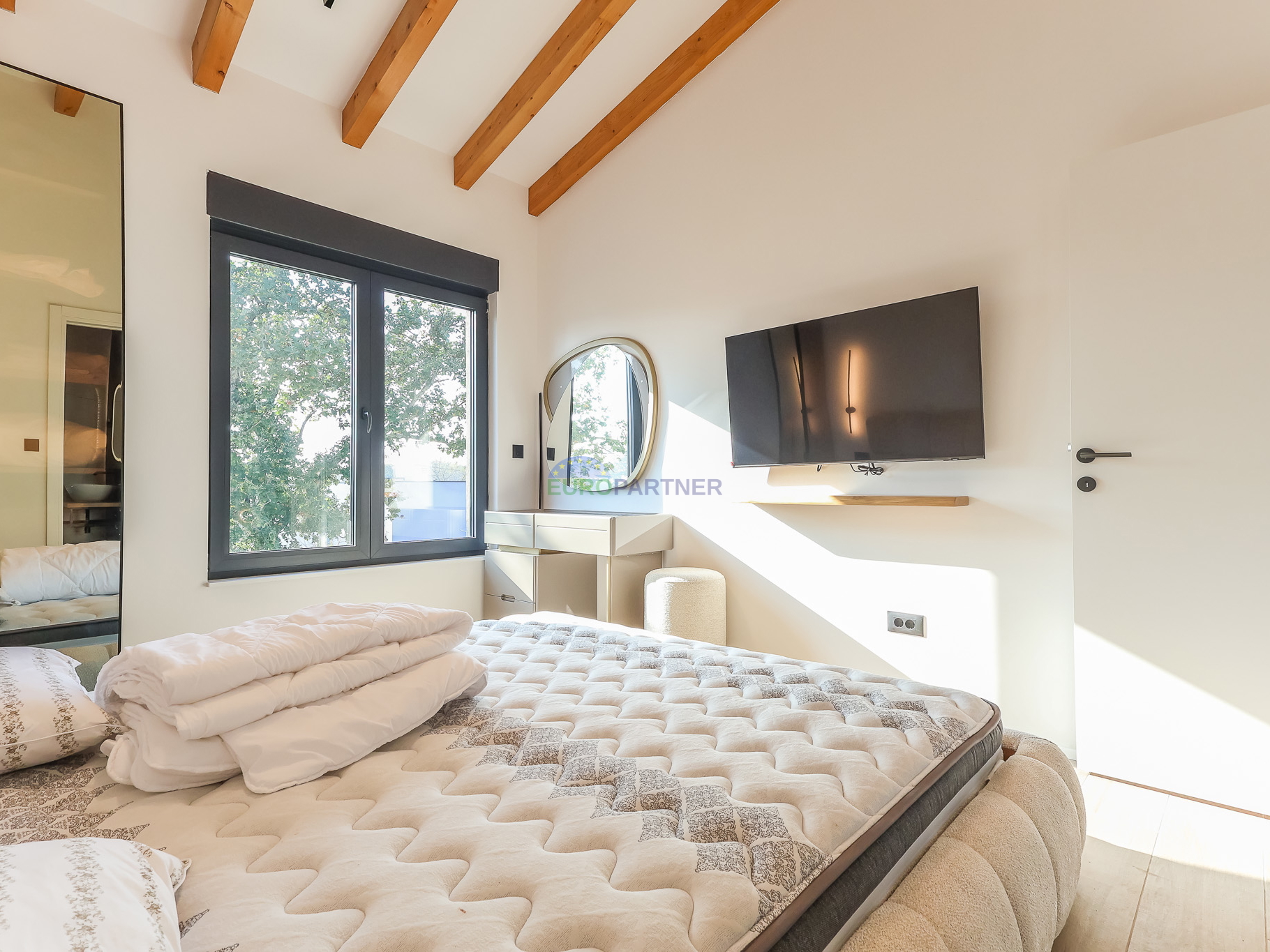 Novogradnja modernog dizajna 5km od Poreča, Istra