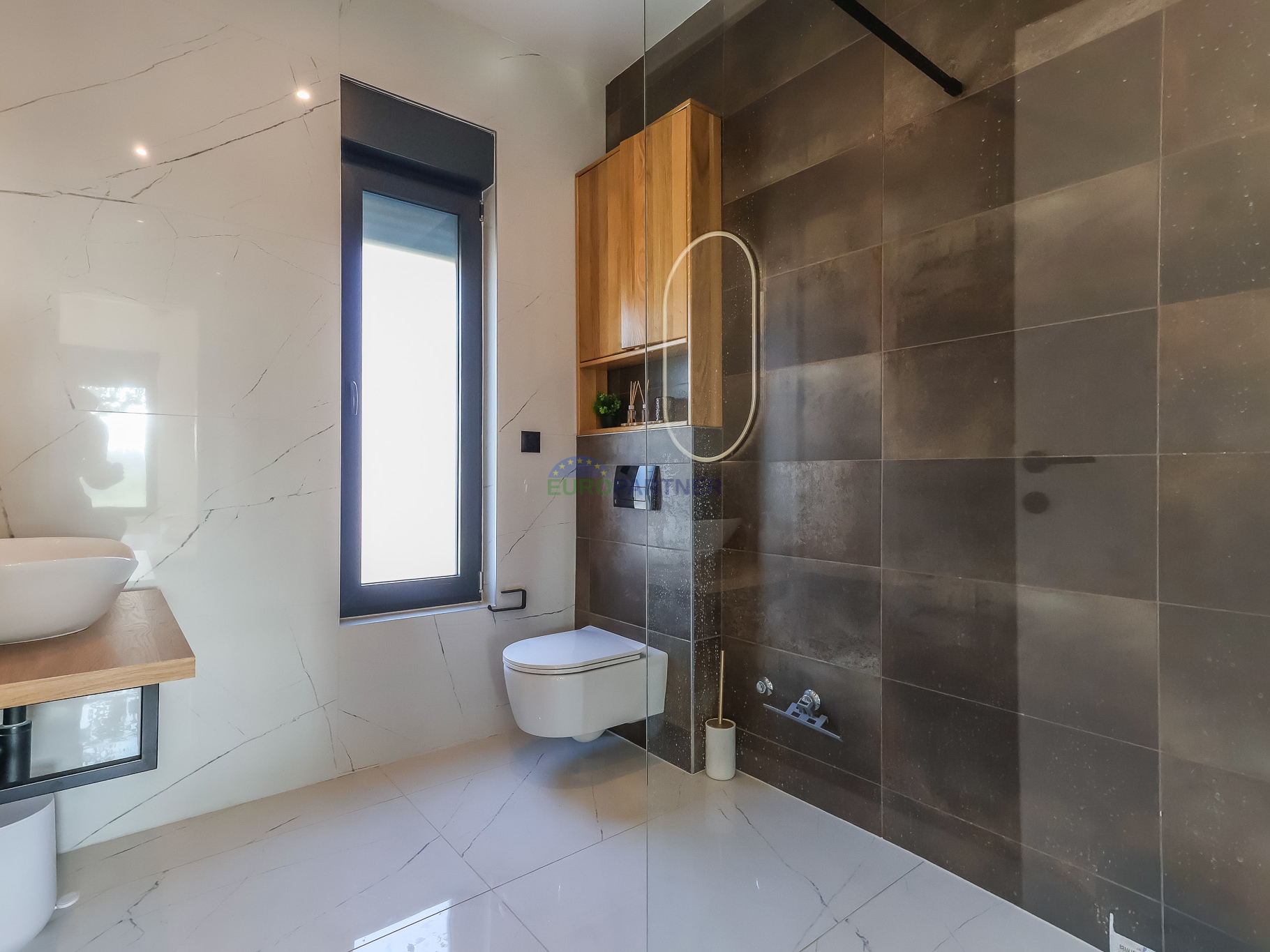 Novogradnja modernog dizajna 5km od Poreča, Istra