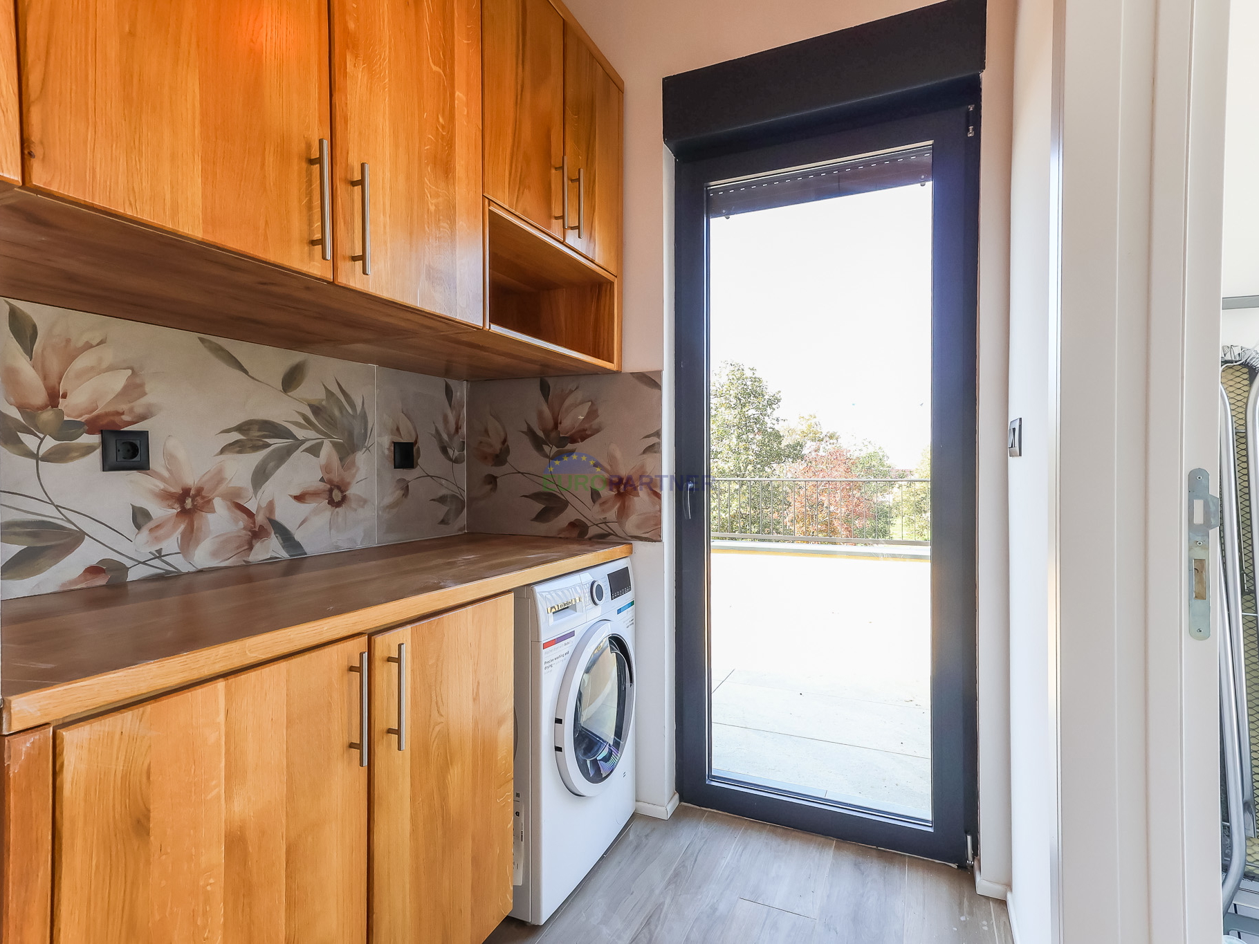 Novogradnja modernog dizajna 5km od Poreča, Istra