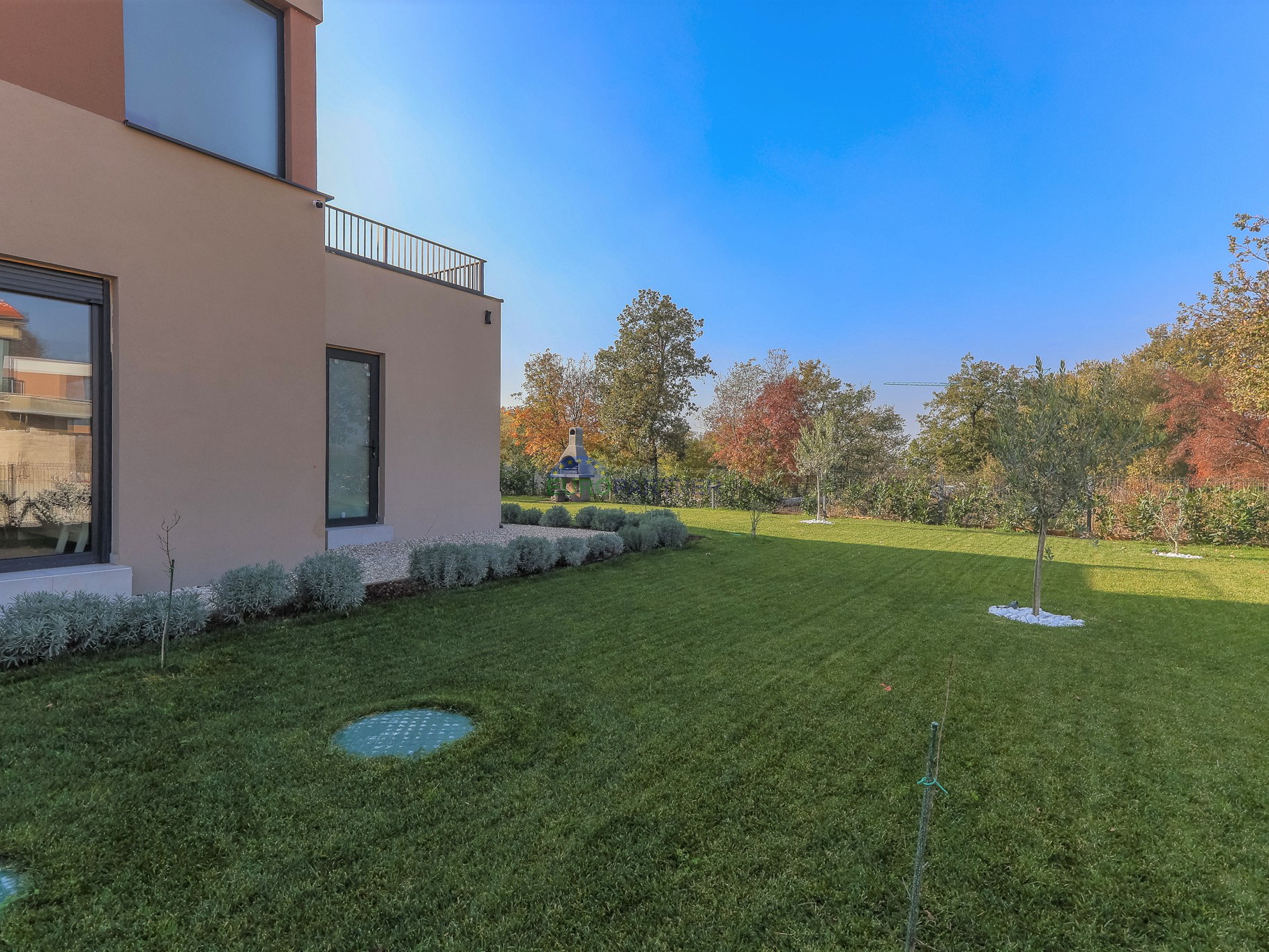 Novogradnja modernog dizajna 5km od Poreča, Istra