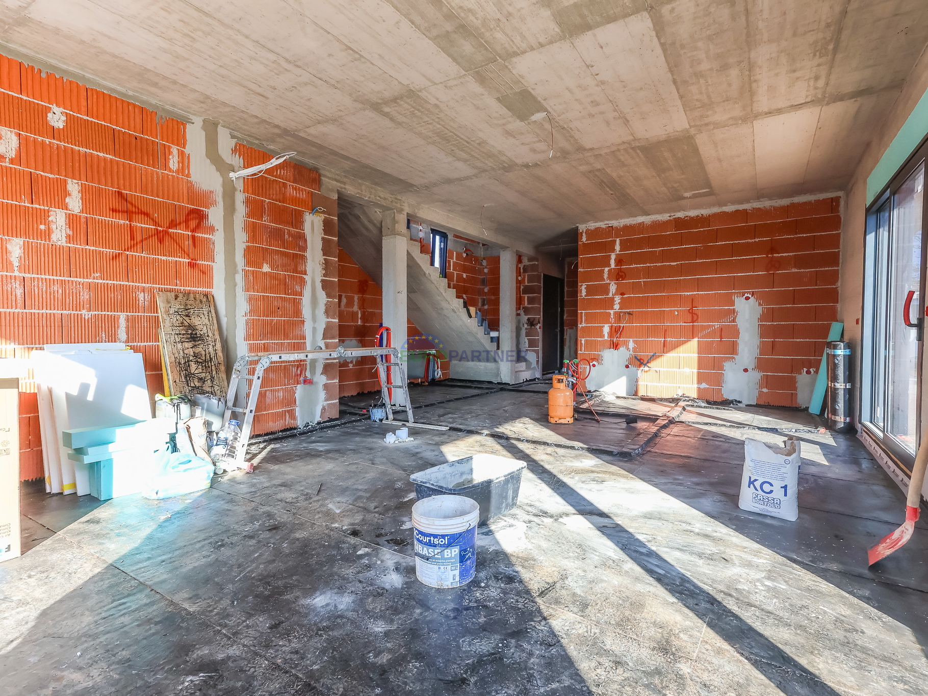 "Villa Black Beauty" is waiting for its new owner on a turnkey basis.