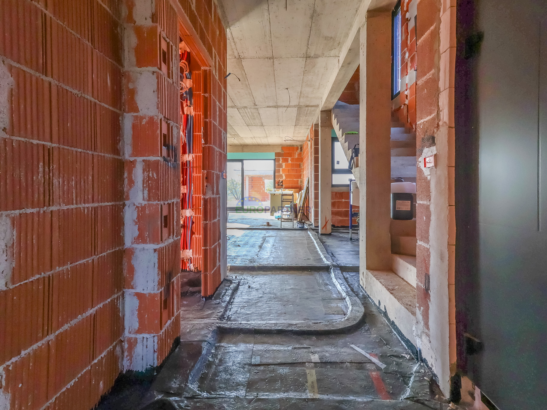 "Villa Black Beauty" is waiting for its new owner on a turnkey basis.