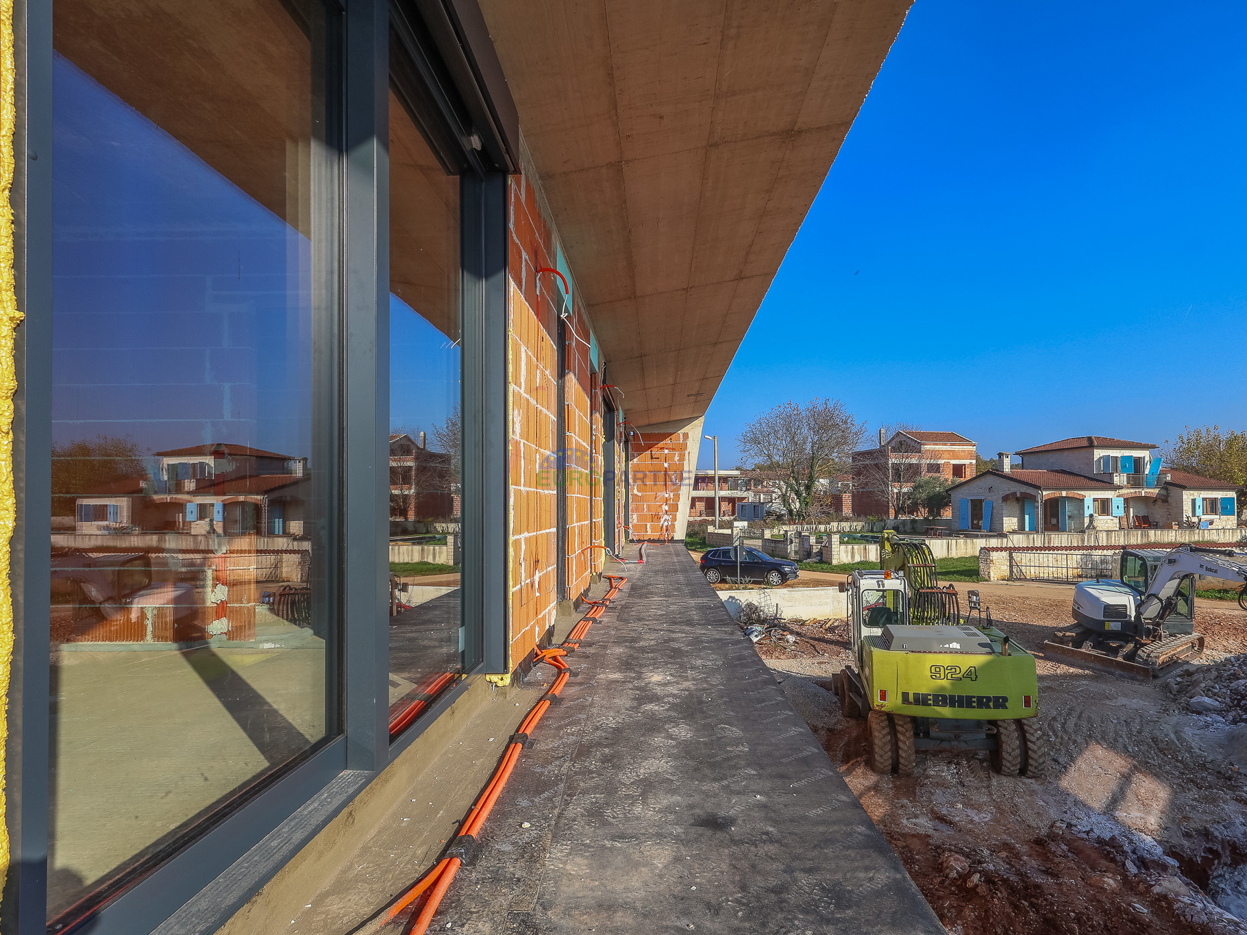 "Villa Black Beauty" is waiting for its new owner on a turnkey basis.