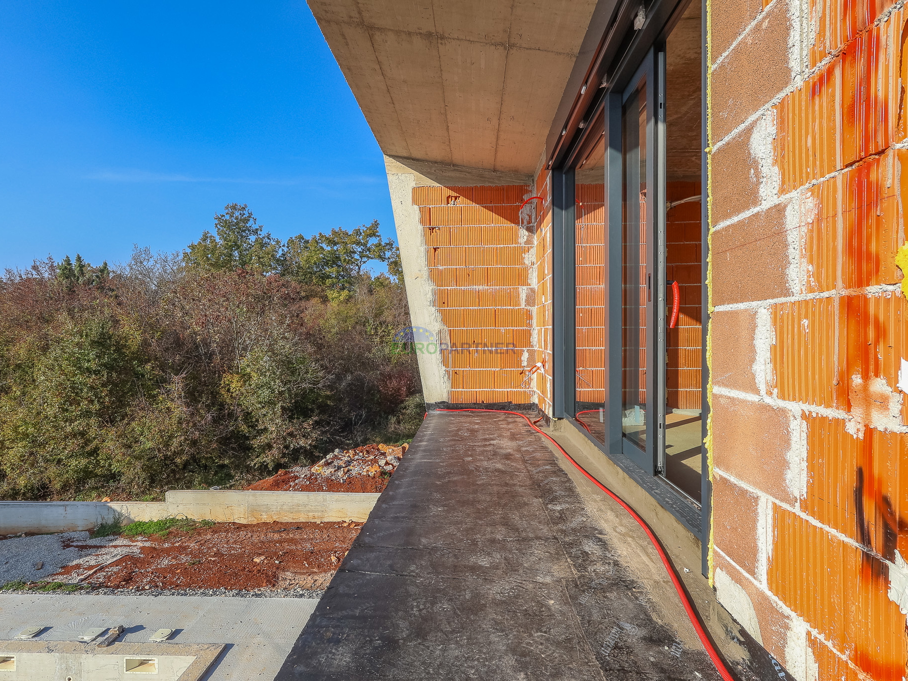 "Villa Black Beauty" is waiting for its new owner on a turnkey basis.