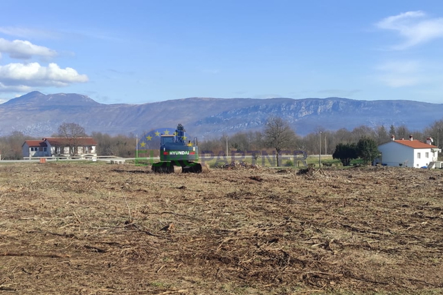 Construction and agricultural land, Kršan, Istria