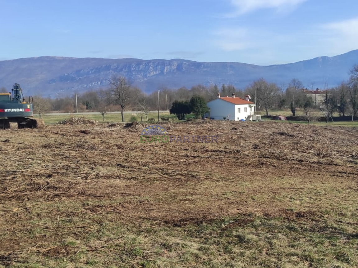 Građevinsko i poljoprivredno zemljište, Kršan, Istra