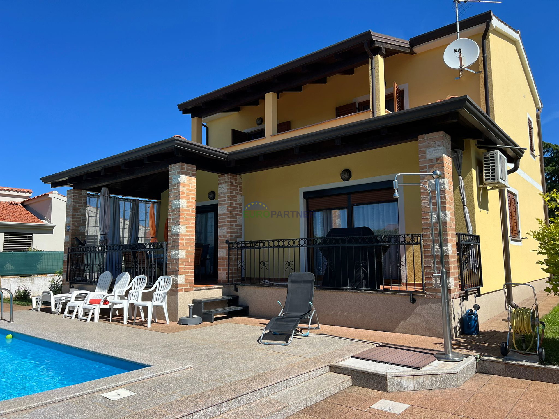 Casa con piscina e vista mare, Poreč