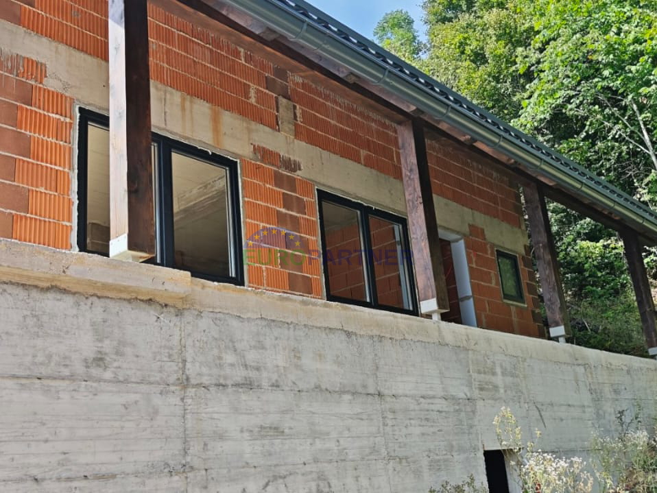 Casa, 335 m2, Vendita, Mrkopalj