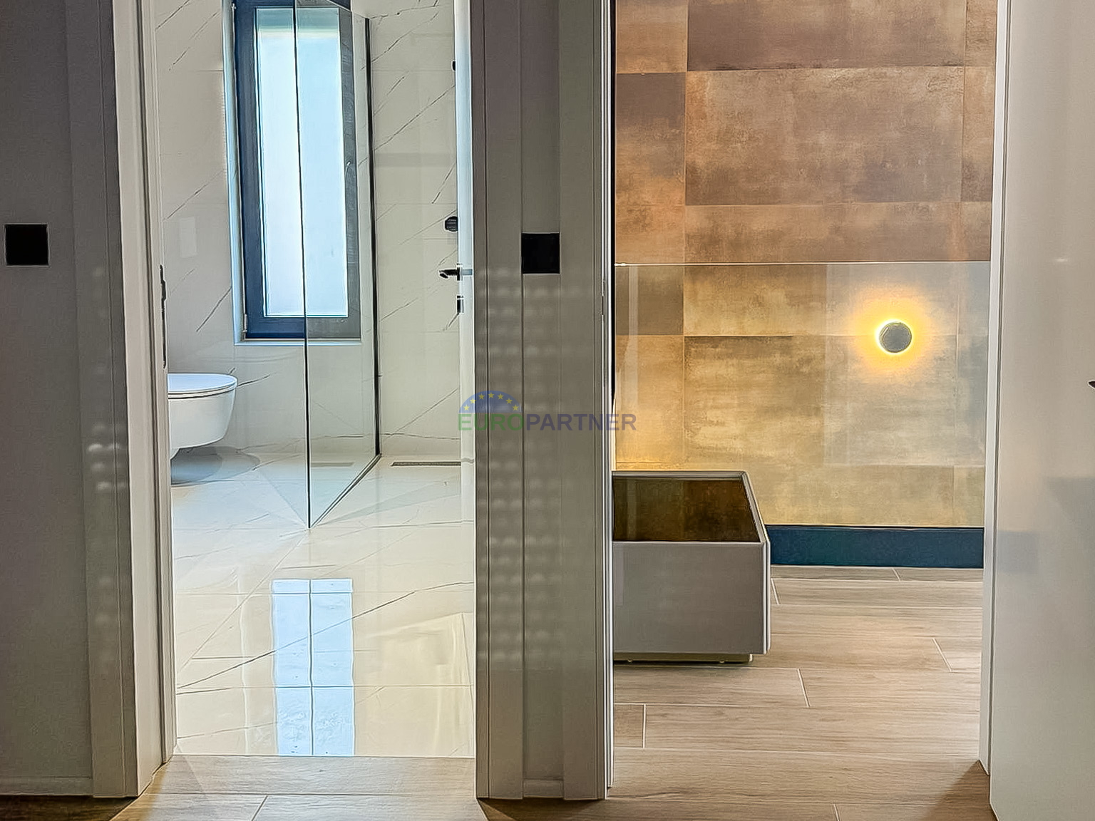 A beautiful modern house with a swimming pool&comma; 5 km from Pore&ccaron; and the sea&excl;