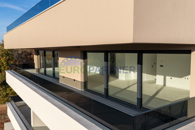 Attico a 2 km dal mare, Poreč