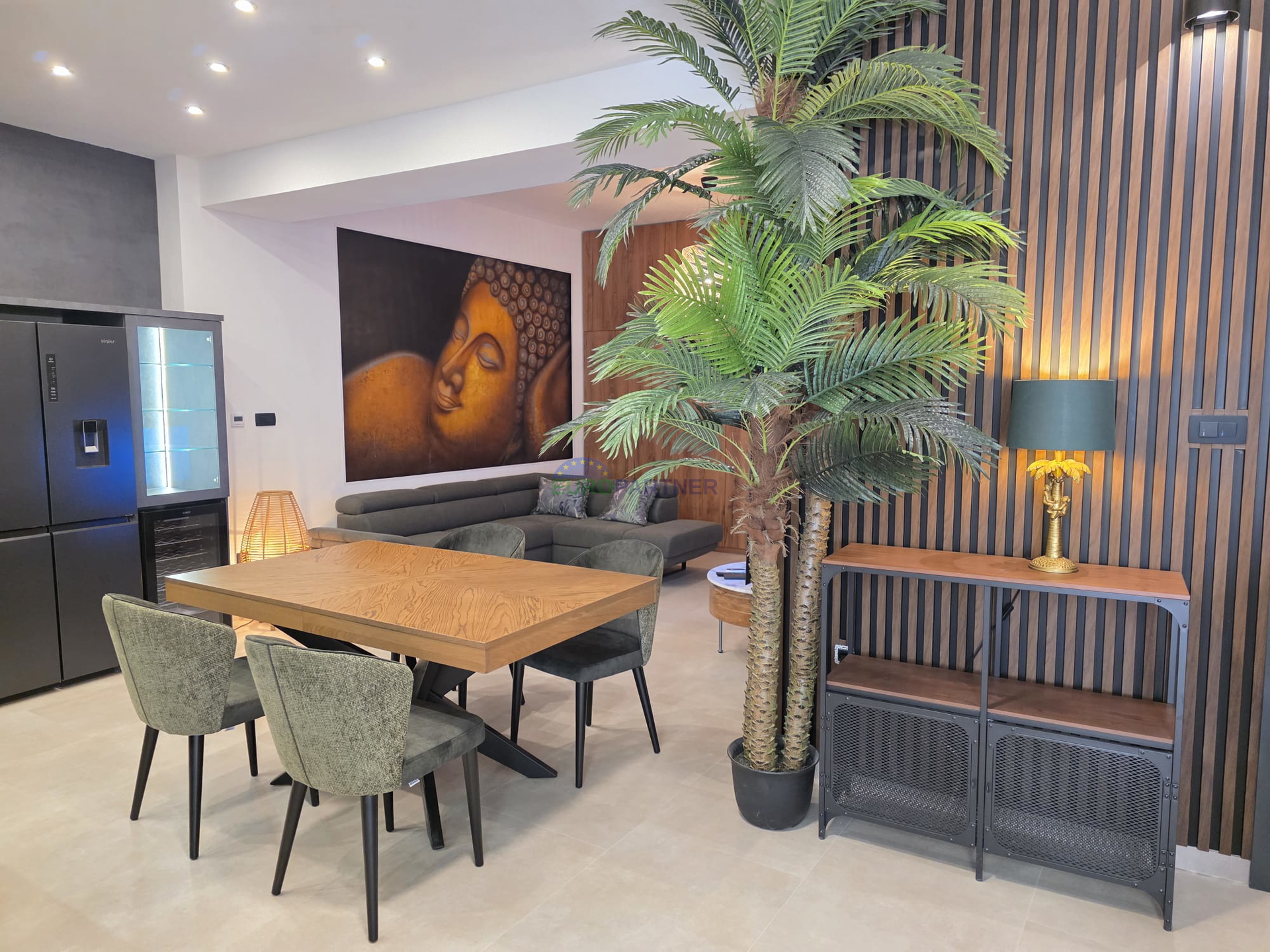 Predivno ure&dstrok;en stan u blizini mora