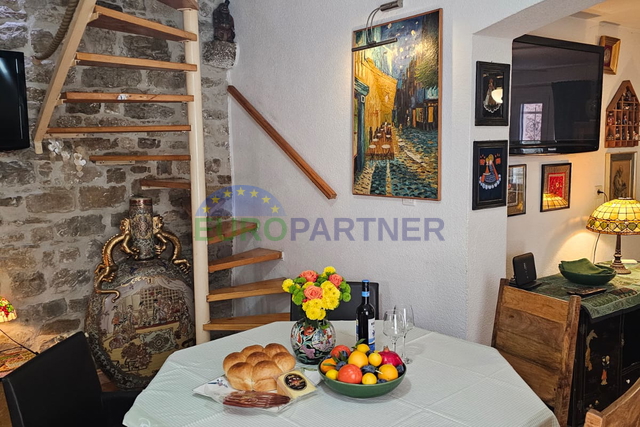 Haus, 150 m2, Verkauf, Kaštel Lukšić