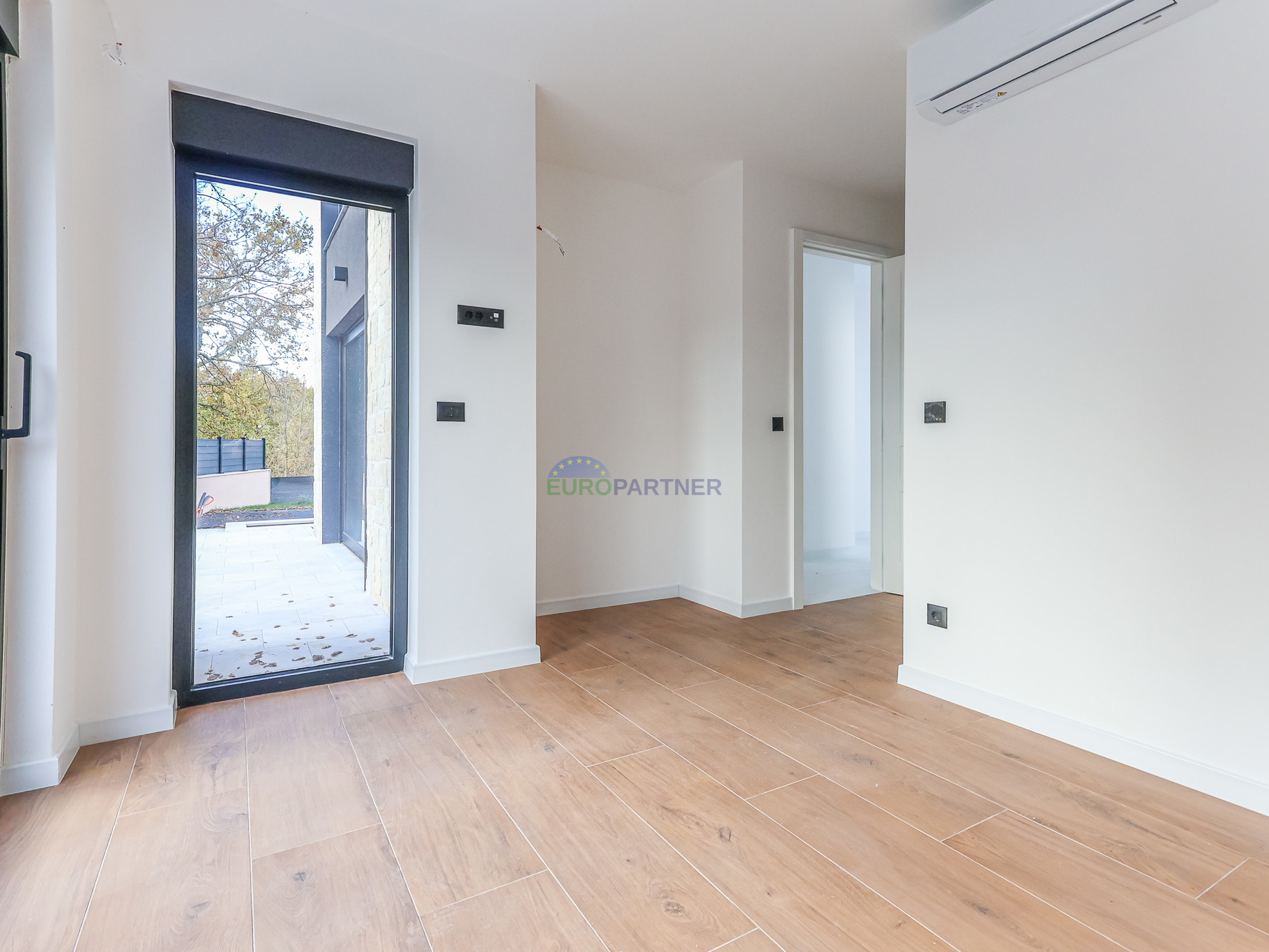 Prekrasna moderna vila 5km od Poreča