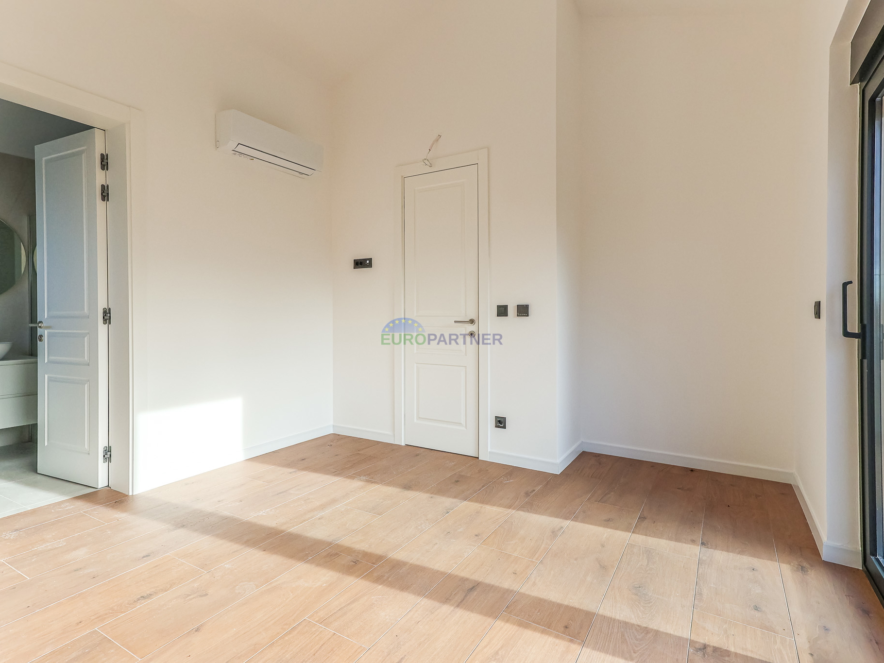 Prekrasna moderna vila 5km od Poreča