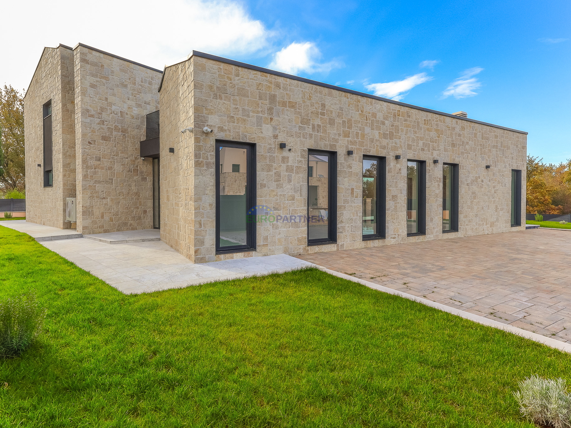 Prekrasna moderna vila 5km od Poreča