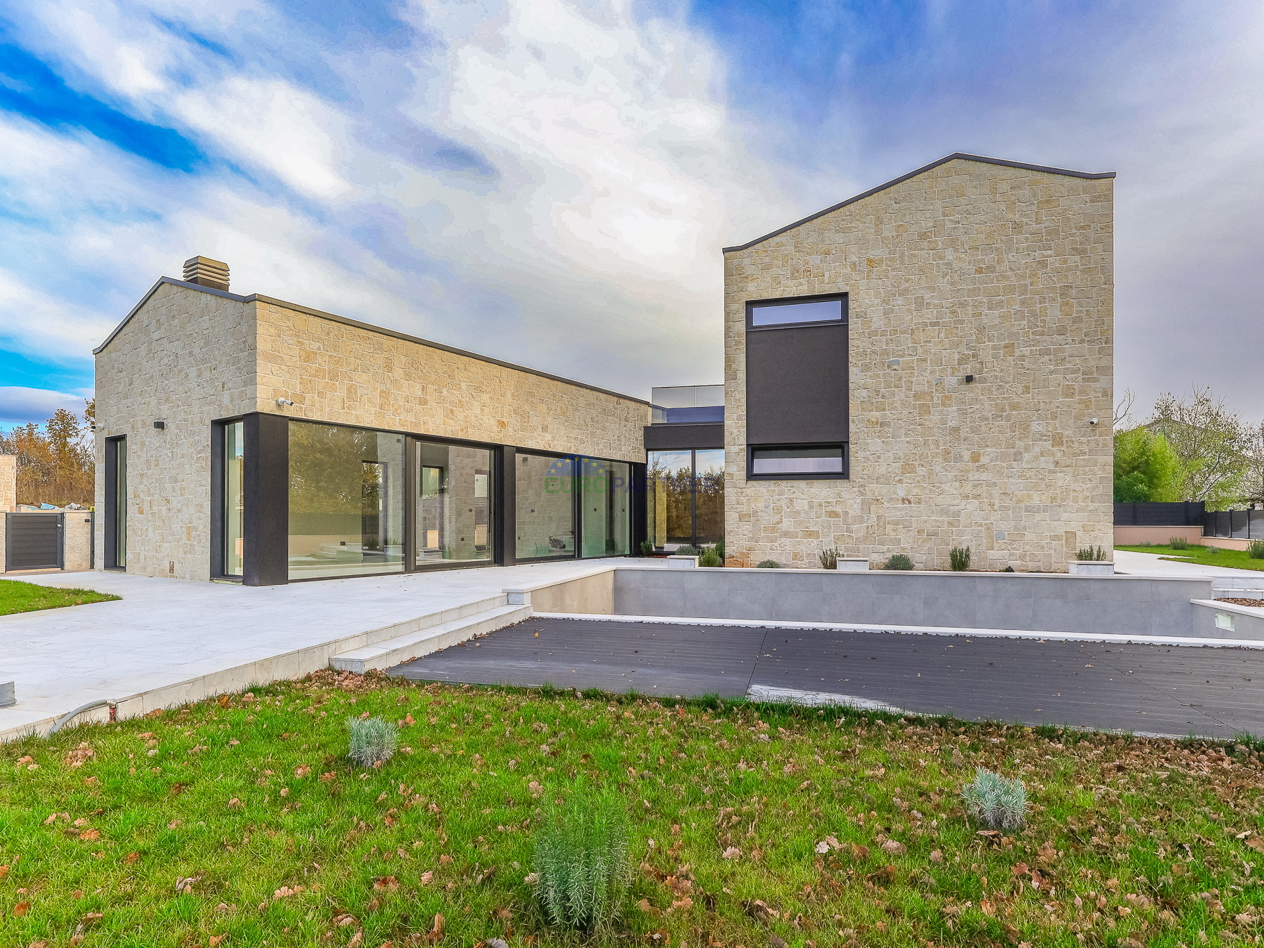 Prekrasna moderna vila 5km od Poreča