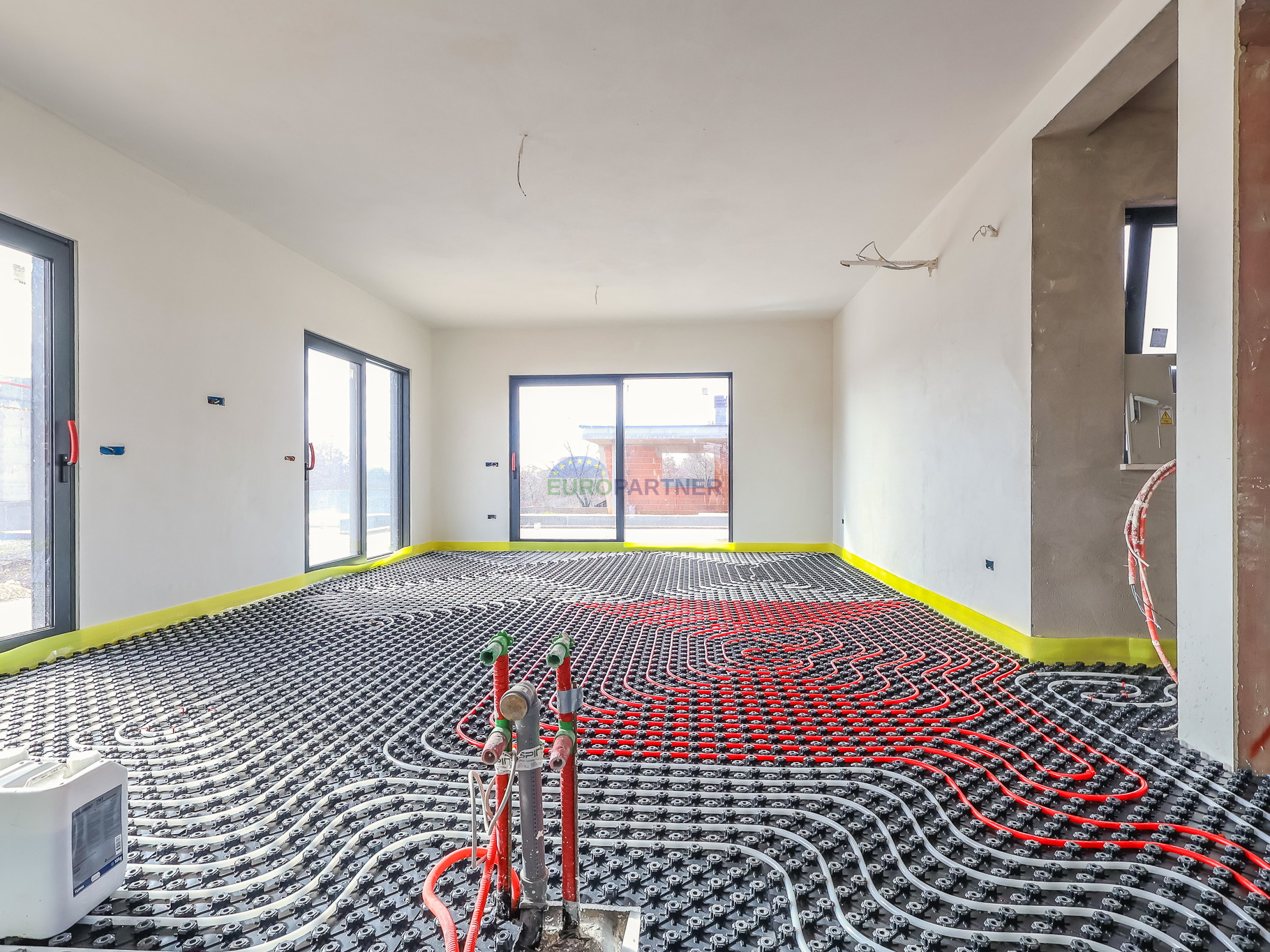 "Vila Black Beauty"  po sistemu "klju&ccaron; u ruke" &ccaron;eka svog novog vlasnika&period;