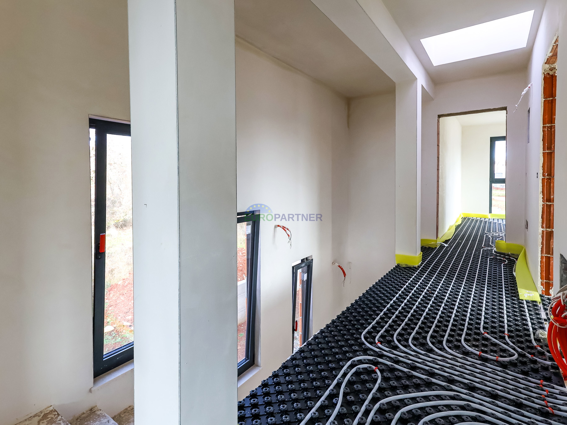 "Vila Black Beauty"  po sistemu "klju&ccaron; u ruke" &ccaron;eka svog novog vlasnika&period;