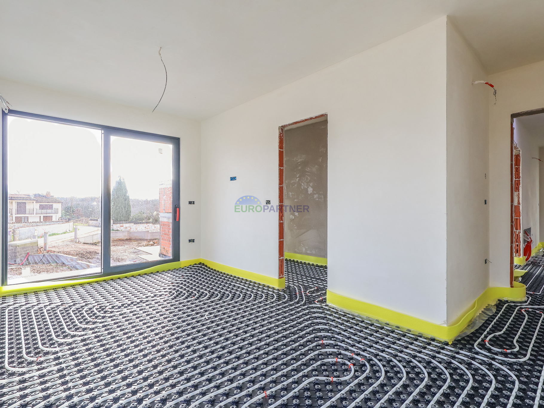 "Vila Black Beauty"  po sistemu "klju&ccaron; u ruke" &ccaron;eka svog novog vlasnika&period;