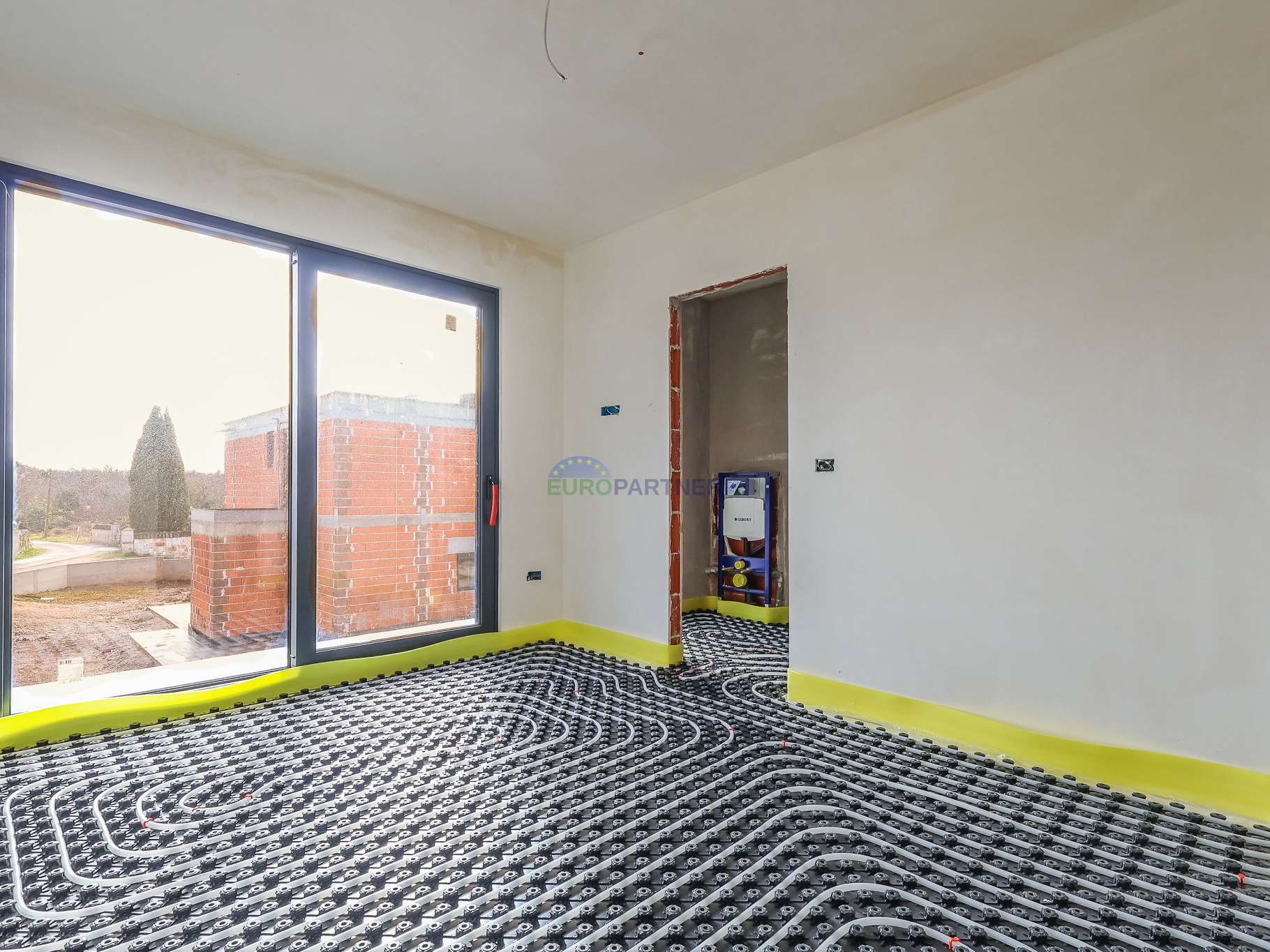 "Vila Black Beauty"  po sistemu "klju&ccaron; u ruke" &ccaron;eka svog novog vlasnika&period;