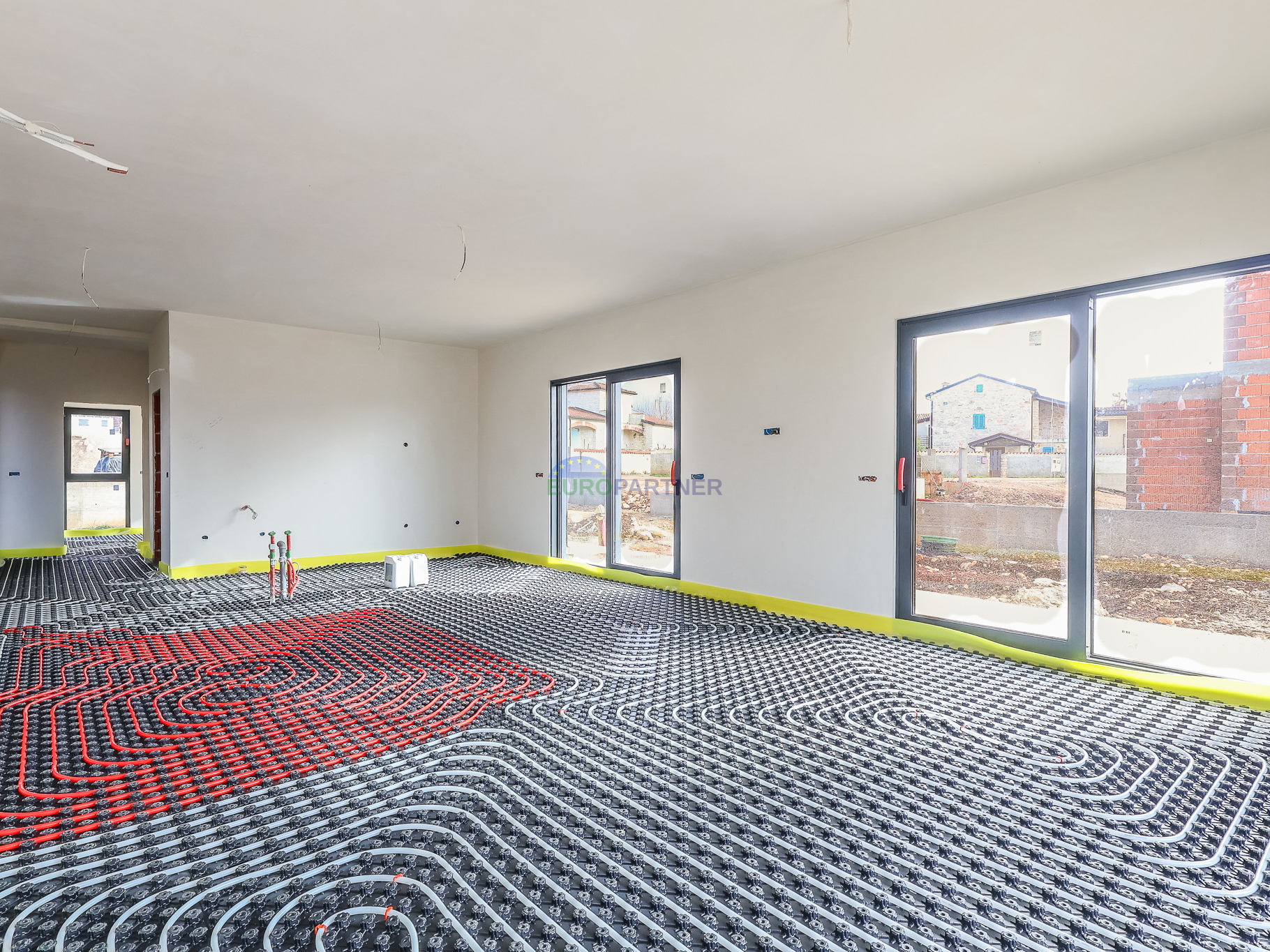 "Vila Black Beauty"  po sistemu "klju&ccaron; u ruke" &ccaron;eka svog novog vlasnika&period;