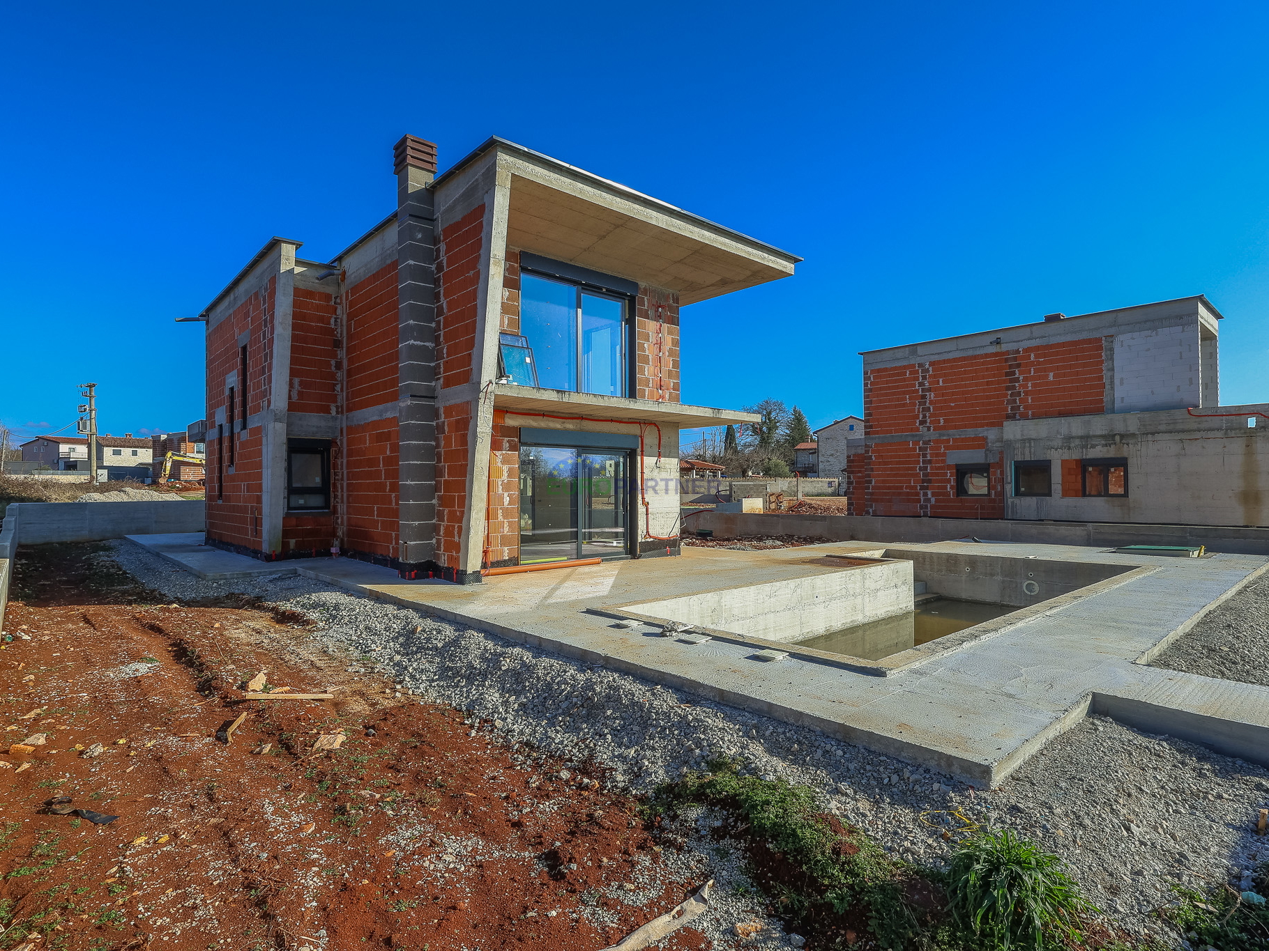 "Villa Black Beauty" attende il suo nuovo proprietario&comma; realizzata con il metodo di costruzione "chiavi in &ZeroWidthSpace;&ZeroWidthSpace;mano"&period;