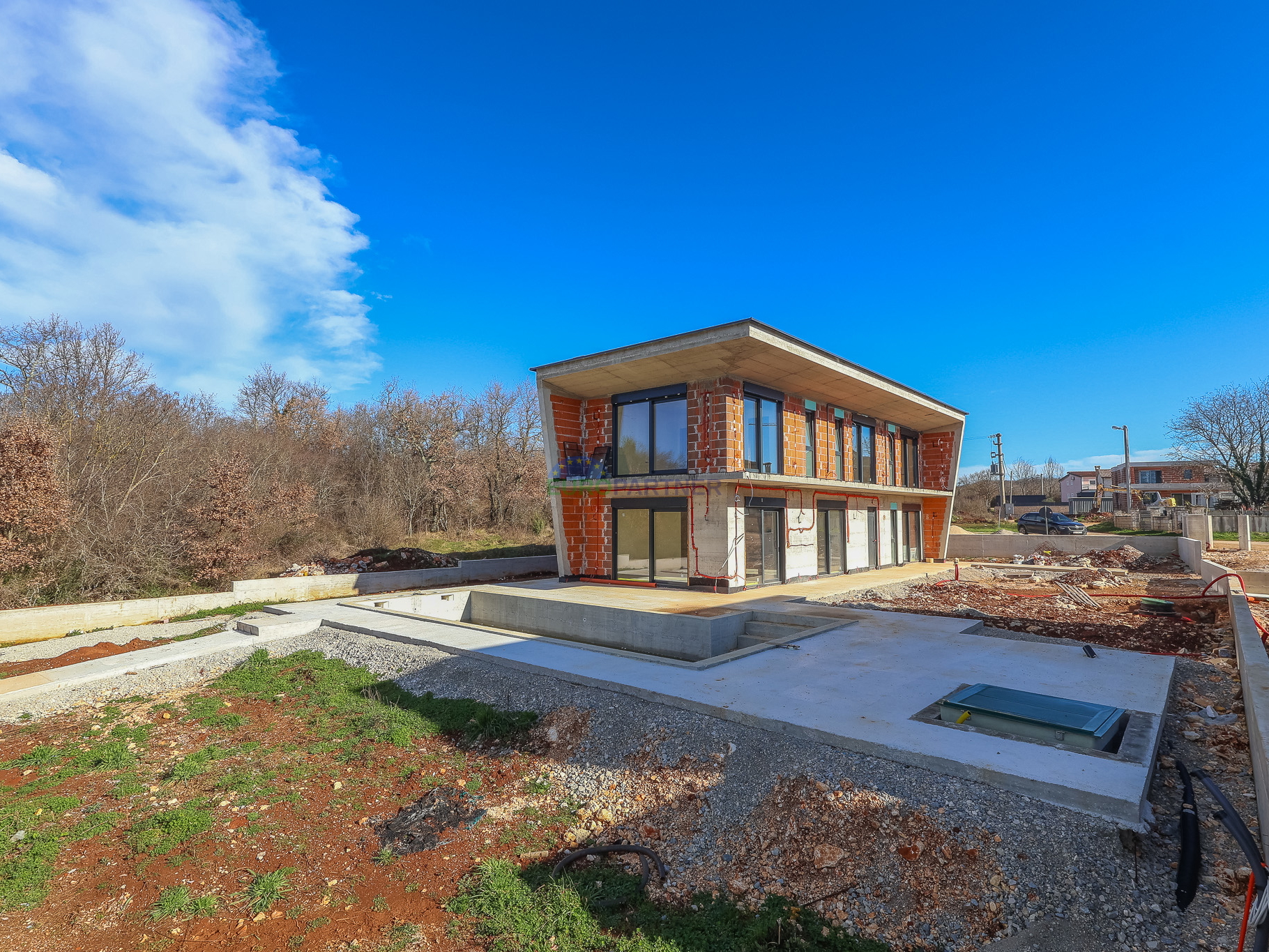 "Villa Black Beauty" is waiting for its new owner on a turnkey basis&period;