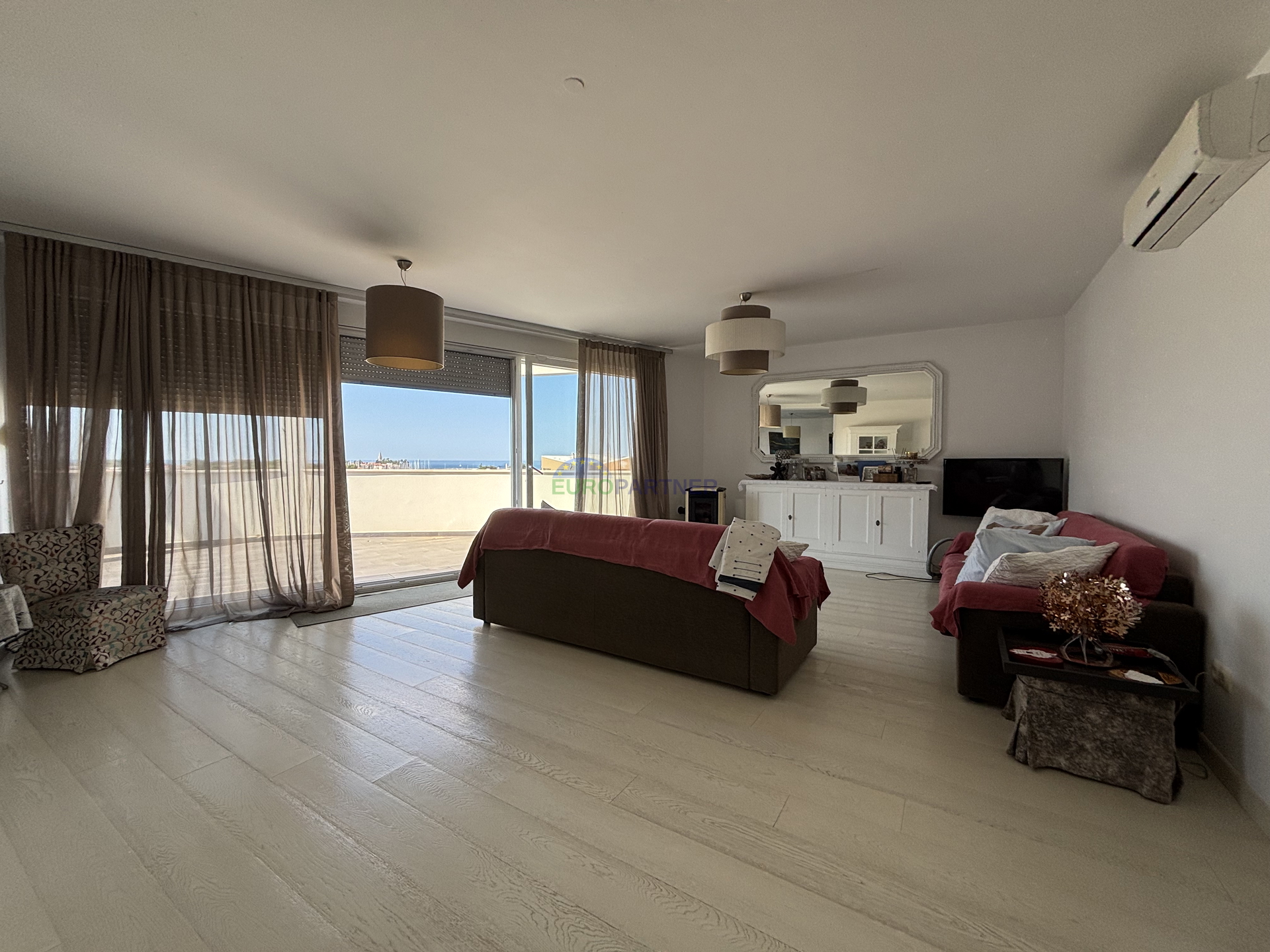 Istrien, Novigrad, Designerwohnung mit Meerblick