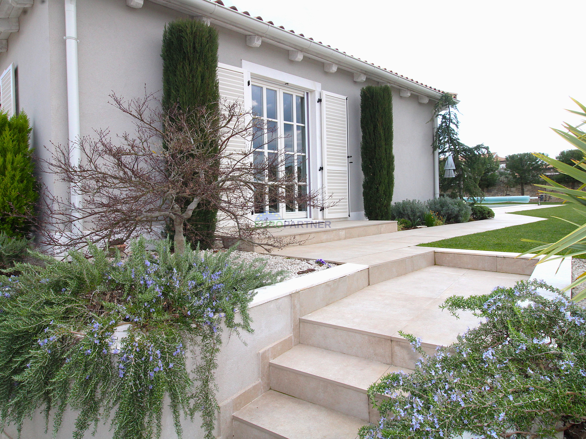 A detached villa that combines quality&comma; functionality and location with an open sea view&excl;