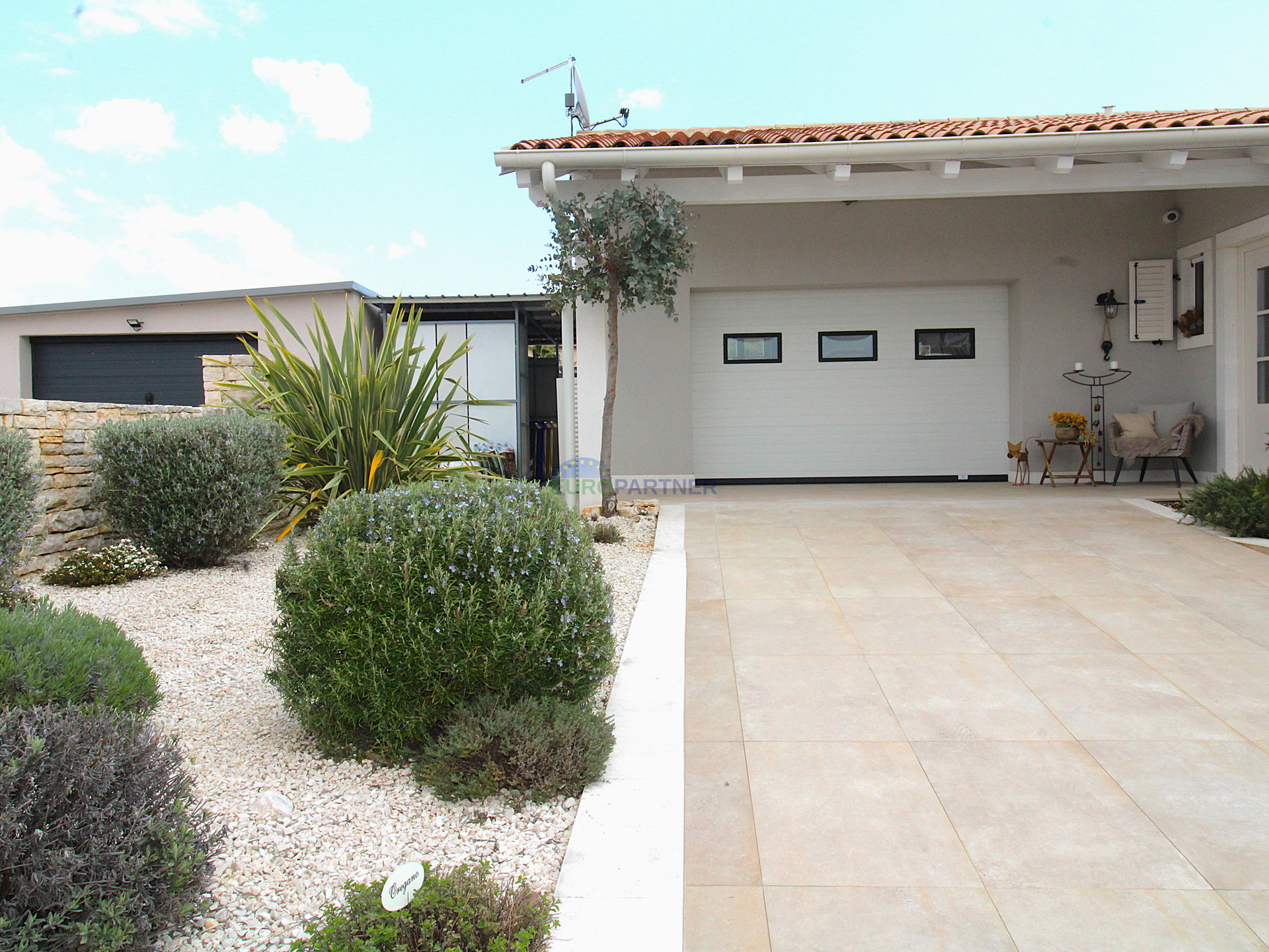 A detached villa that combines quality&comma; functionality and location with an open sea view&excl;