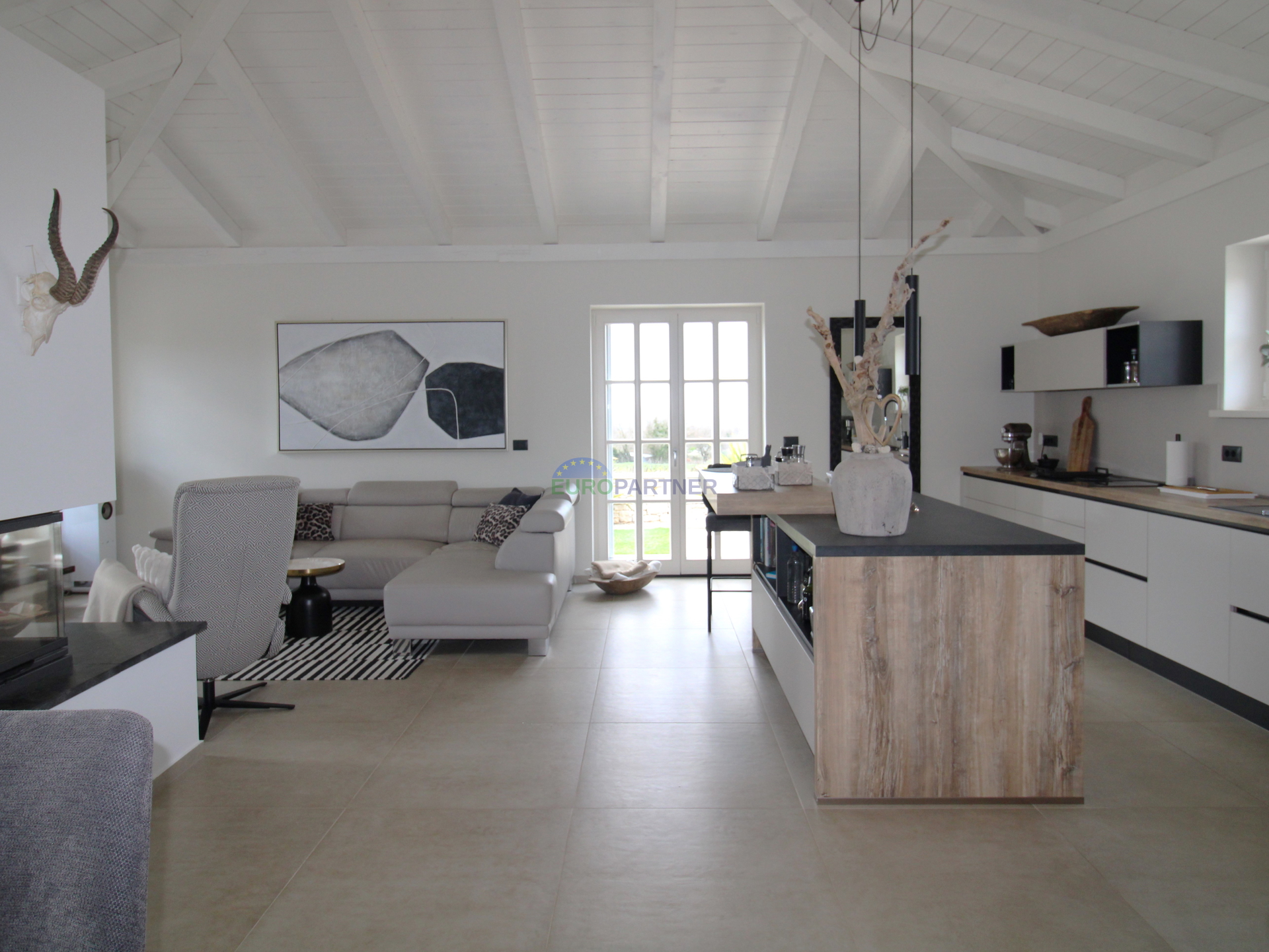 A detached villa that combines quality&comma; functionality and location with an open sea view&excl;