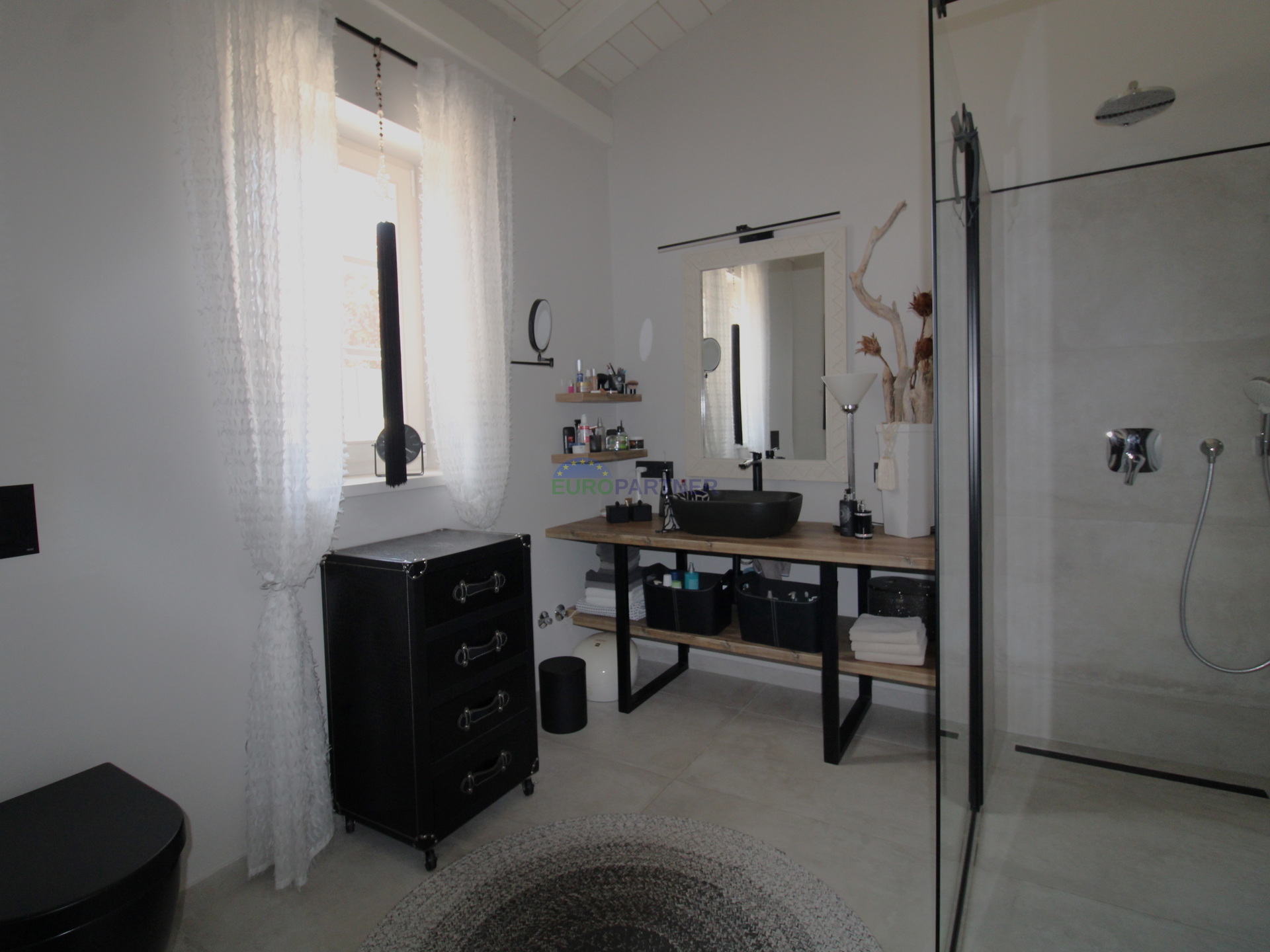 A detached villa that combines quality&comma; functionality and location with an open sea view&excl;