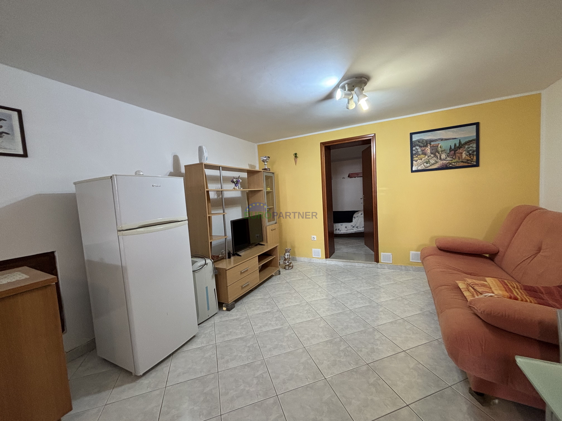 Istra, Novigrad, stan nedaleko od mora sa vanjskom kuhinjom