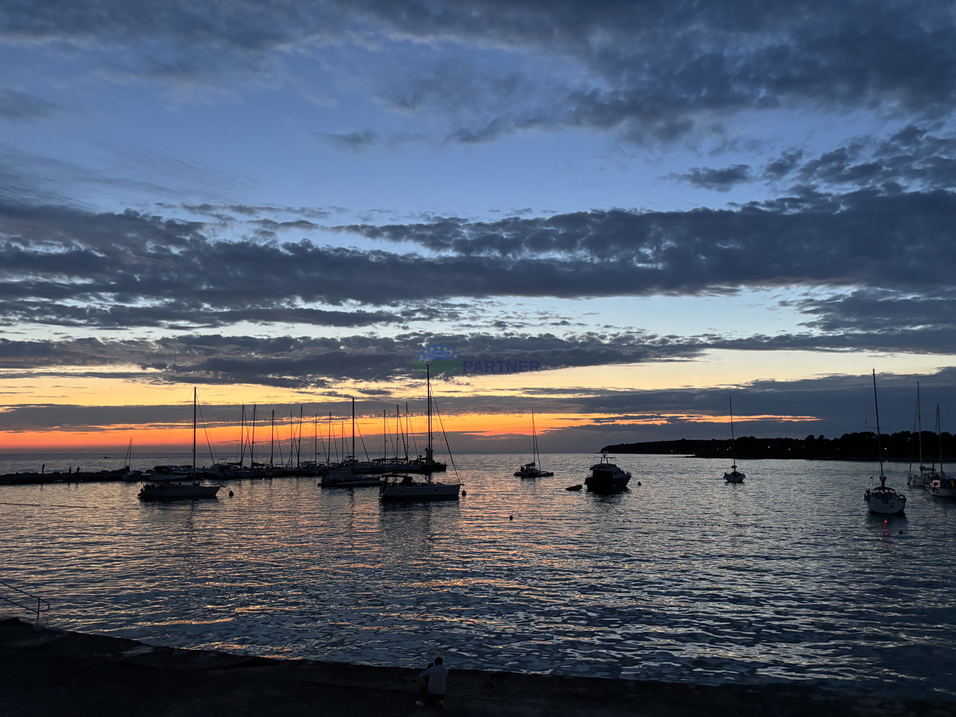 Istra, Novigrad, stan nedaleko od mora sa vanjskom kuhinjom