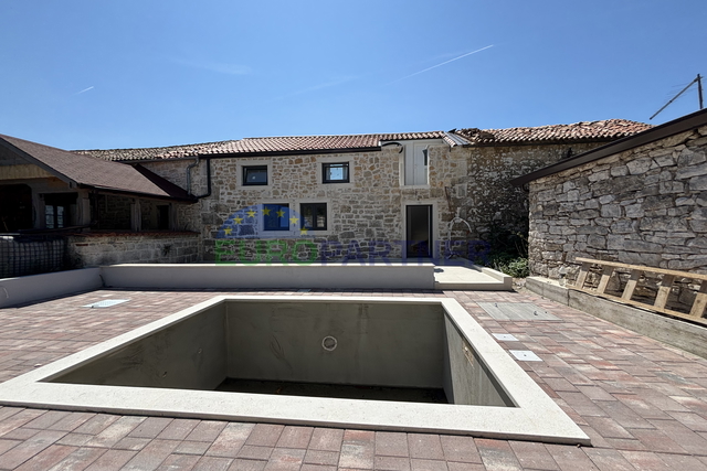 Istria, stone house in the vicinity of Vrsar