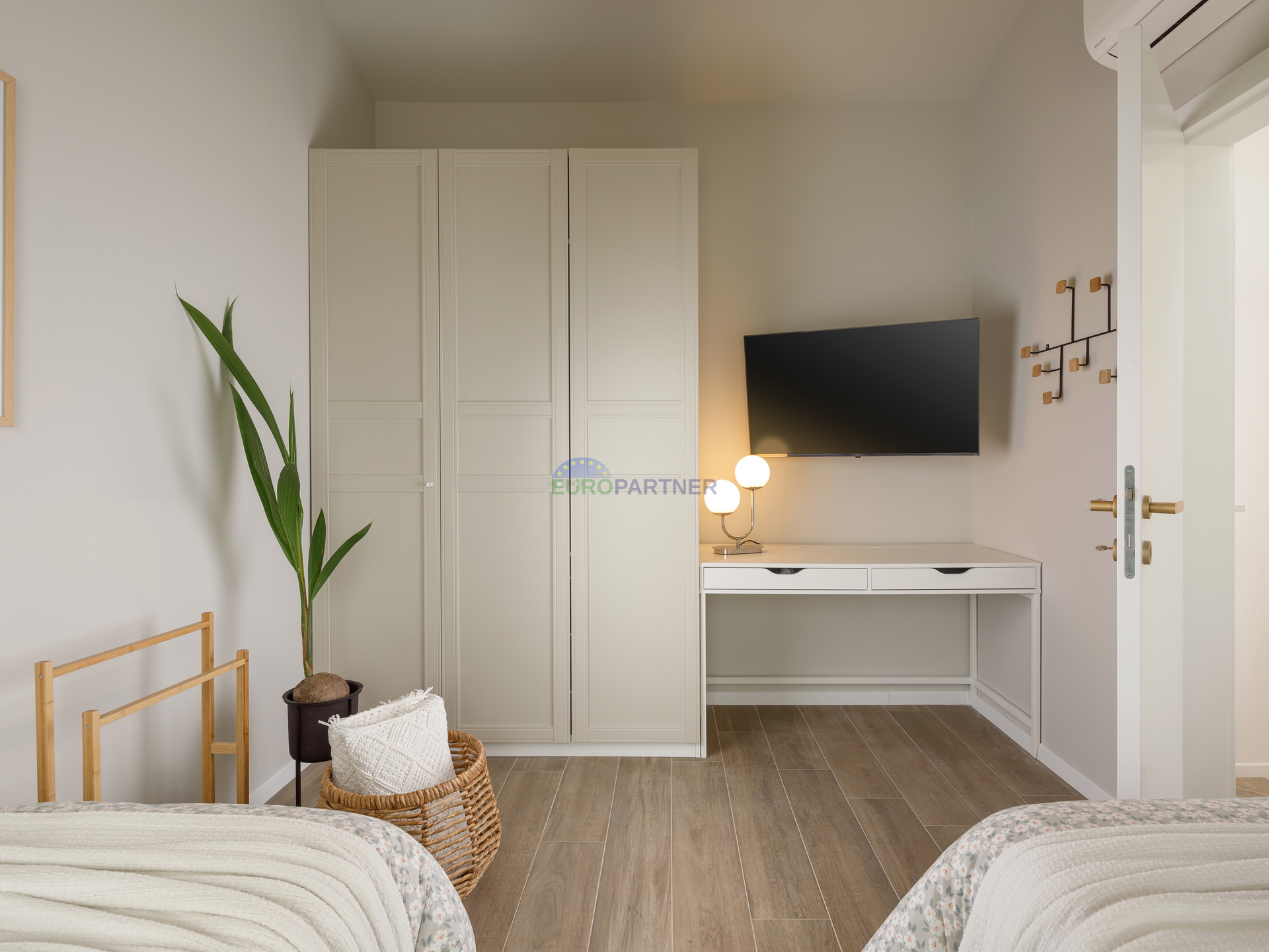 Istrien, Poreč, ein wunderschönes Haus in letzter Reihe in der Nähe des Meeres und der Stadt