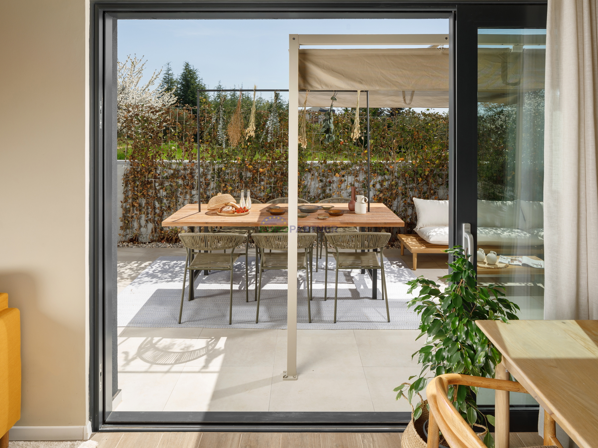 Istrien, Poreč, ein wunderschönes Haus in letzter Reihe in der Nähe des Meeres und der Stadt