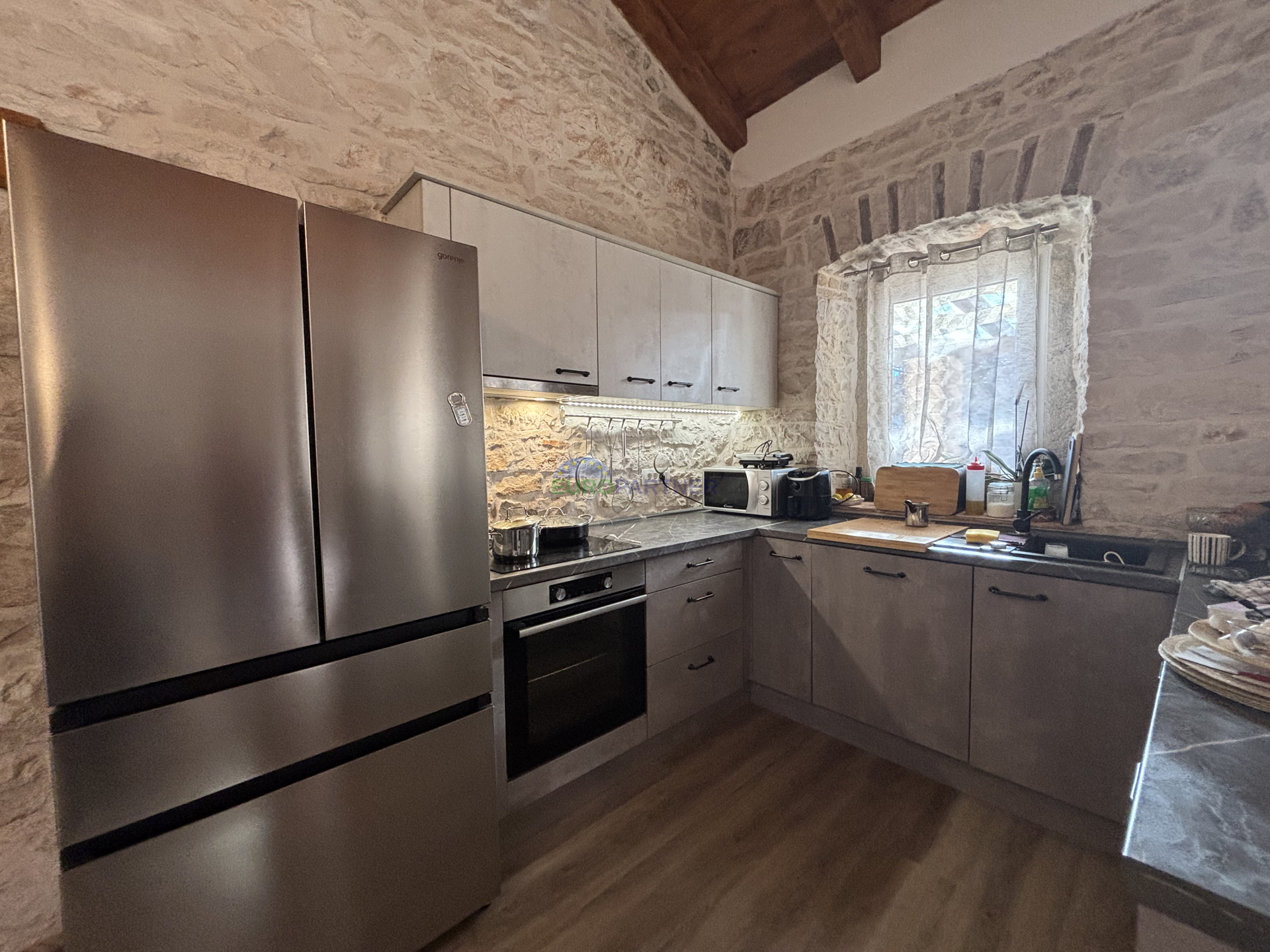 Stone house with garden in the vicinity of Umag