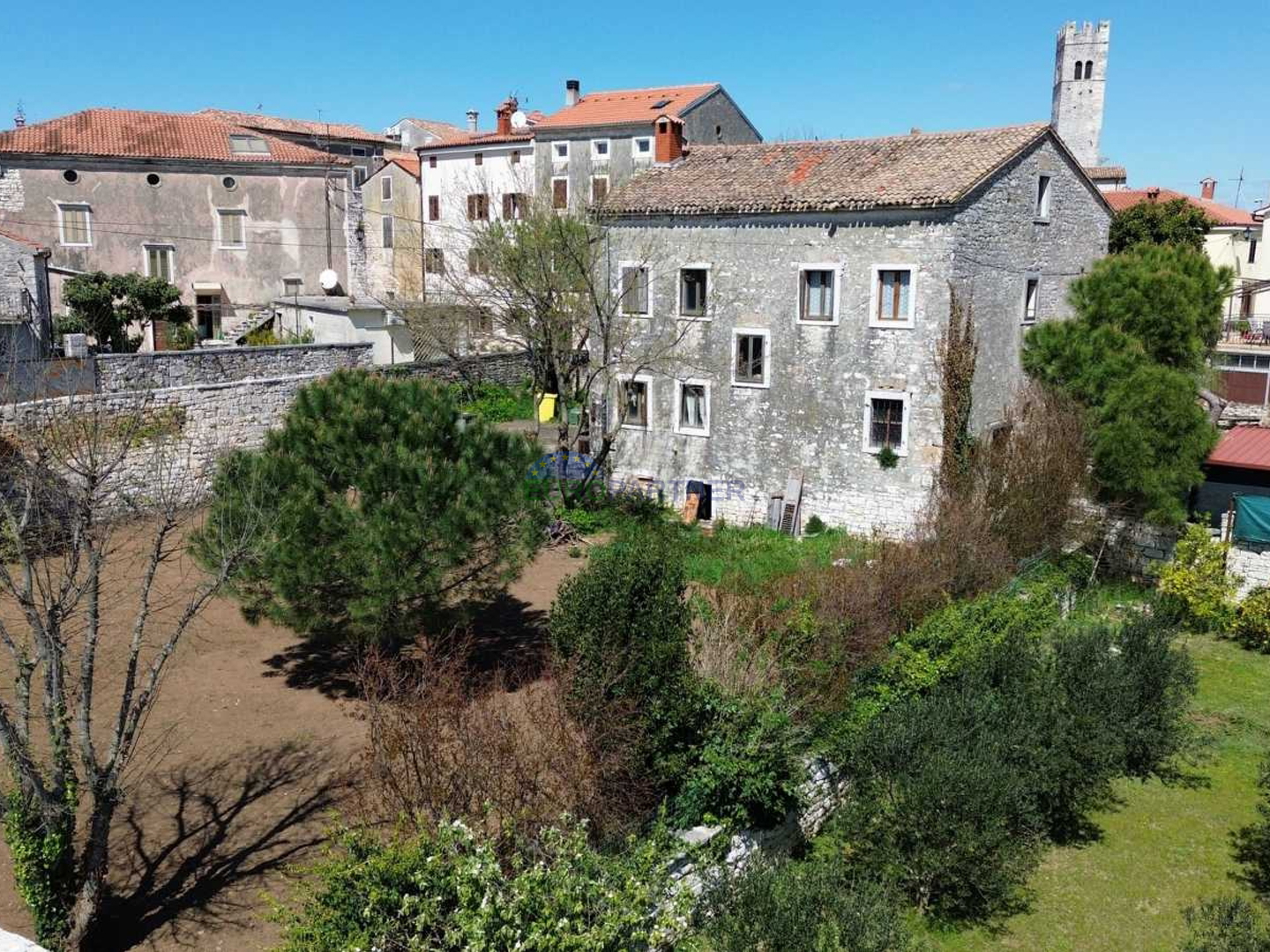 Samostojeća kuća za renovaciju, Sveti Lovreč