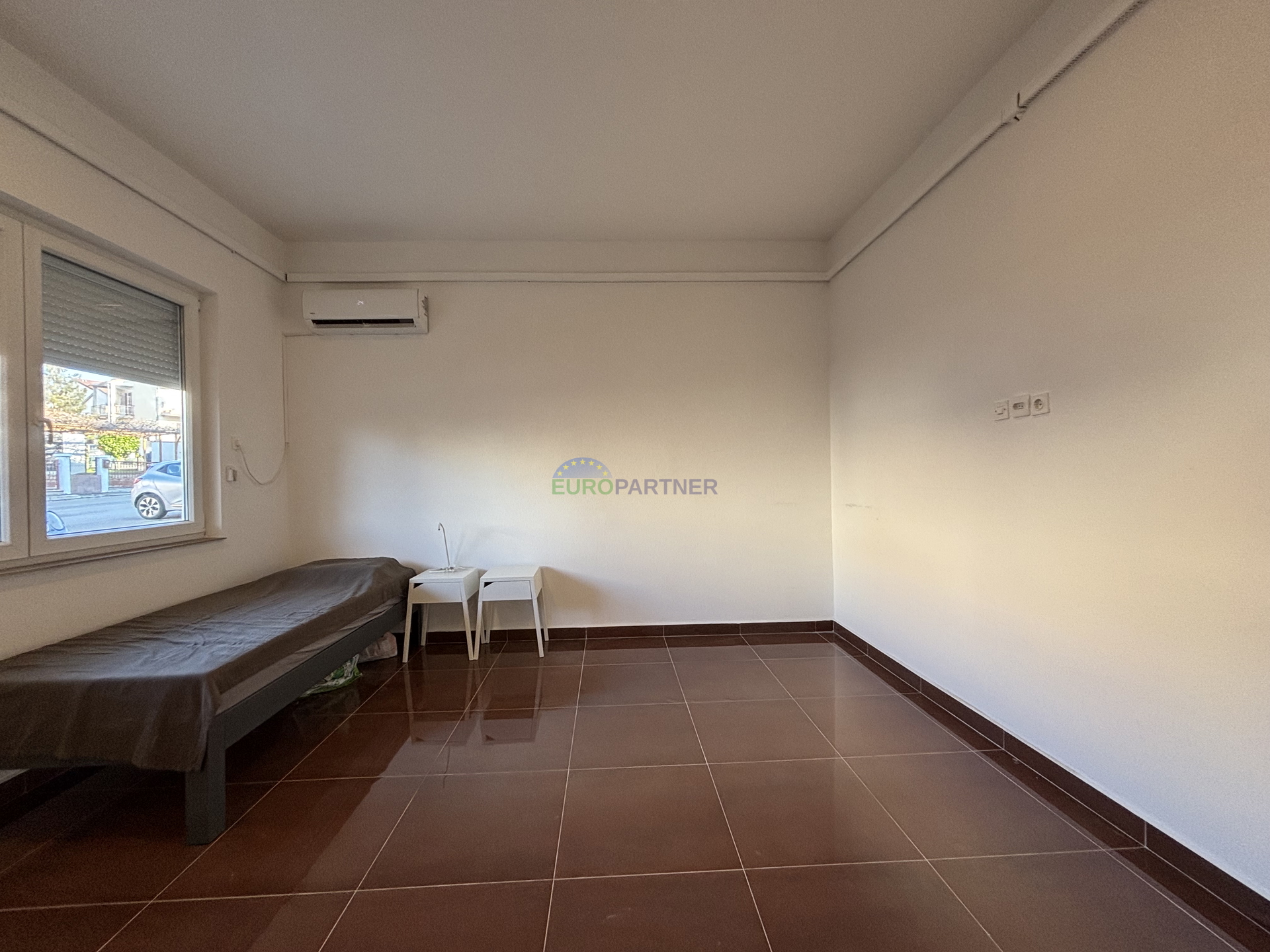 Commercial Property&comma; 25 m2&comma; For Sale&comma; Pore&ccaron;