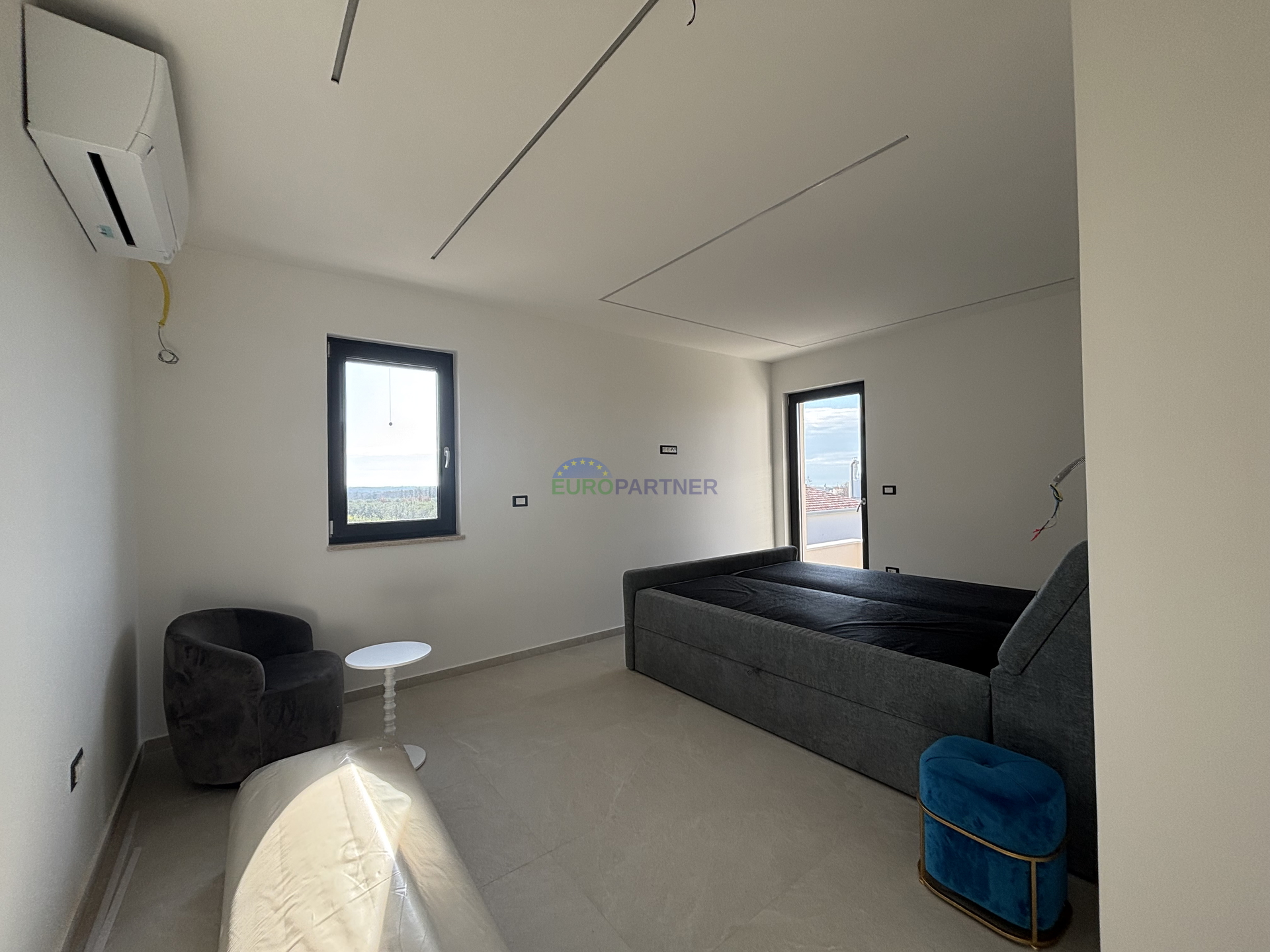 Istria&comma; near Pore&ccaron;&comma; beautiful modern house with a sea view&period;