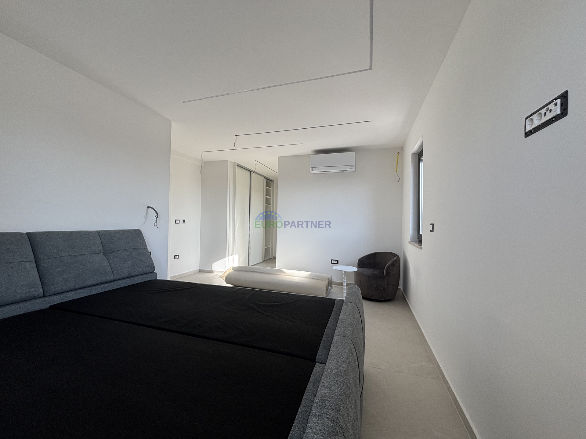 Istria&comma; near Pore&ccaron;&comma; beautiful modern house with a sea view&period;