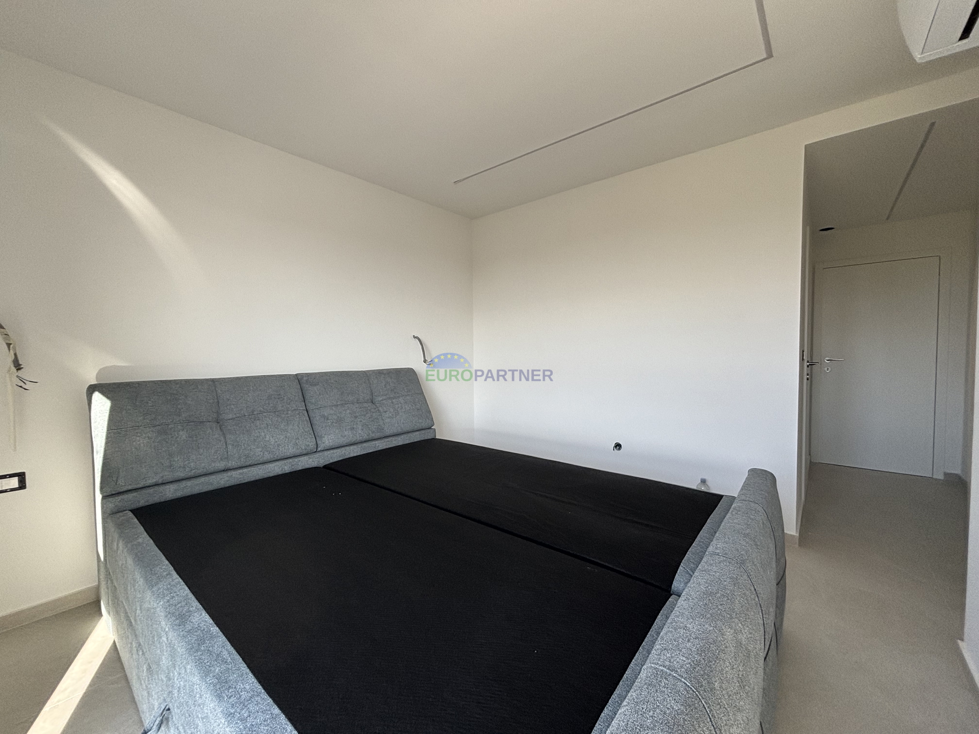 Istria&comma; near Pore&ccaron;&comma; beautiful modern house with a sea view&period;