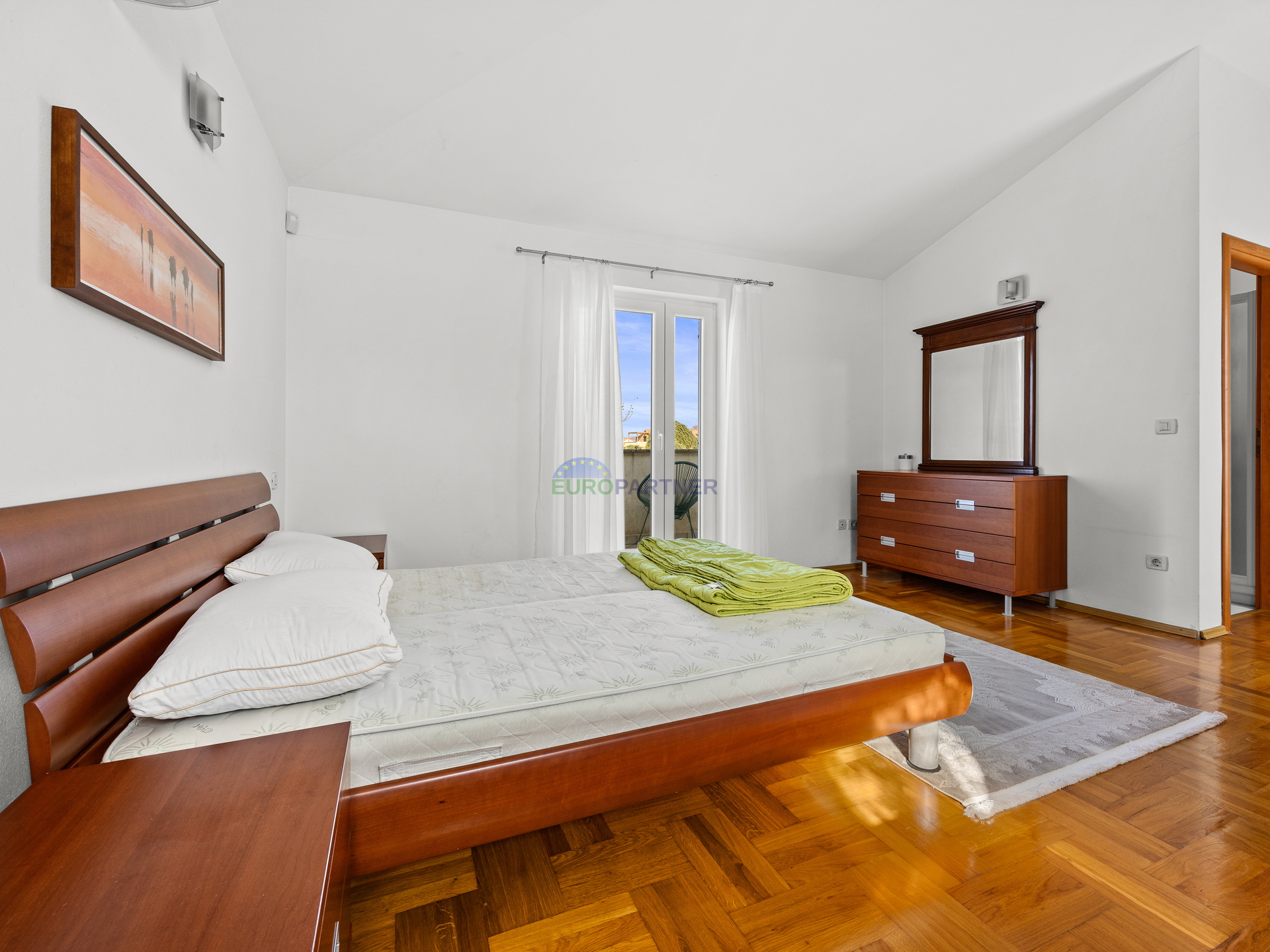 Pore&ccaron;&comma; mediteranska vila s bazenom&excl;