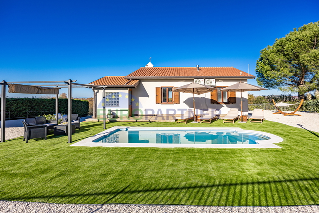 Casa familiare in vendita a Buje - Comfort, lusso e natura (vendita)