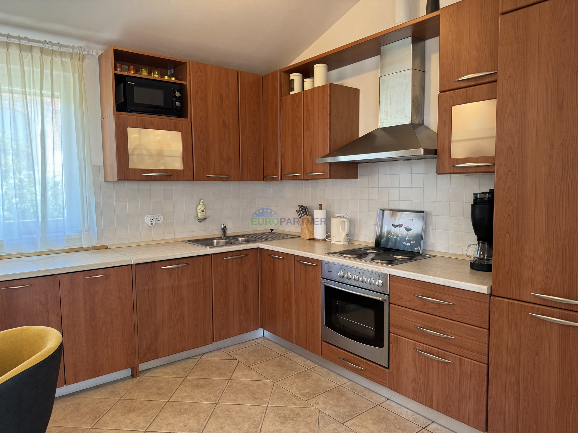 Freistehendes Haus mit Einliegerwohnung und Meerblick, Poreč, Istrien