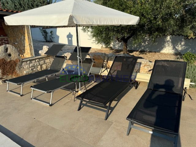 Freistehendes Haus mit Einliegerwohnung und Meerblick, Poreč, Istrien