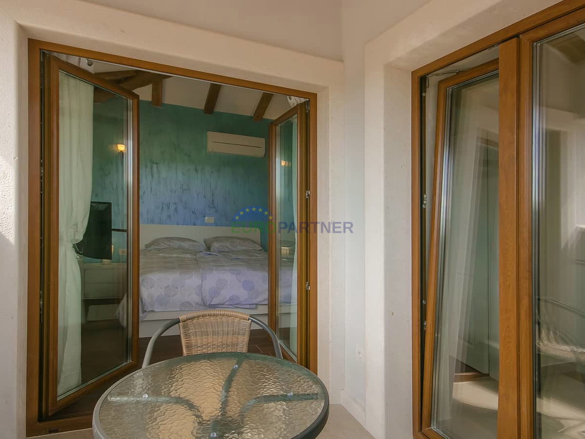 Istrien, Novigrad, Villa mit Pool an ausgezeichneter Lage