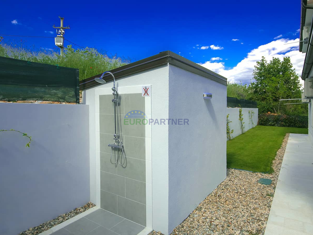 Istrien, Novigrad, Villa mit Pool an ausgezeichneter Lage